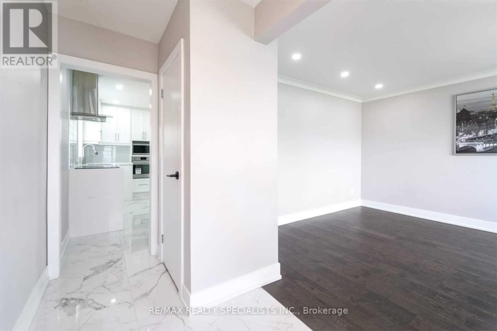 1079 West Avenue Property Photo 3
