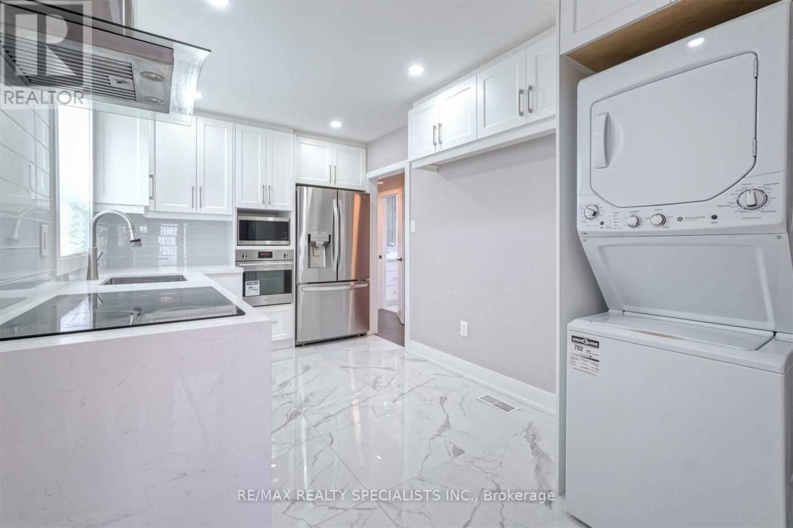 1079 West Avenue Property Photo 7
