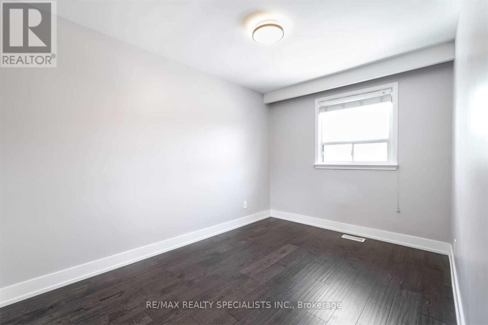 1079 West Avenue Property Photo 12