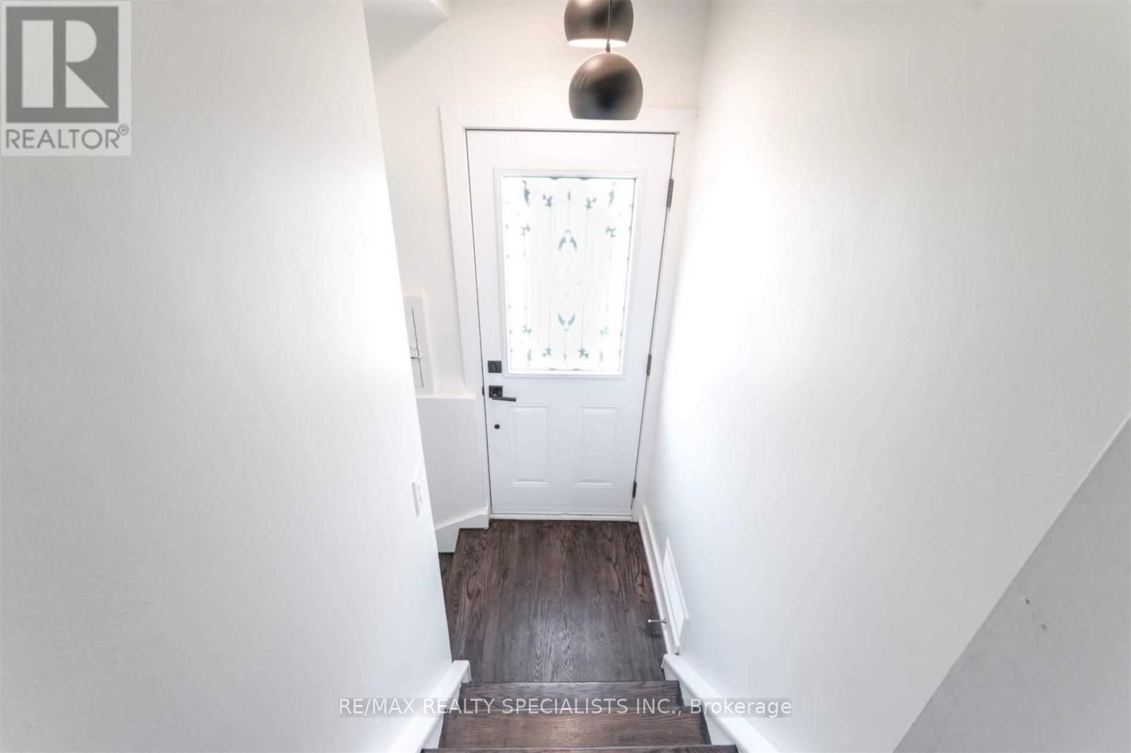 1079 West Avenue Property Photo 18