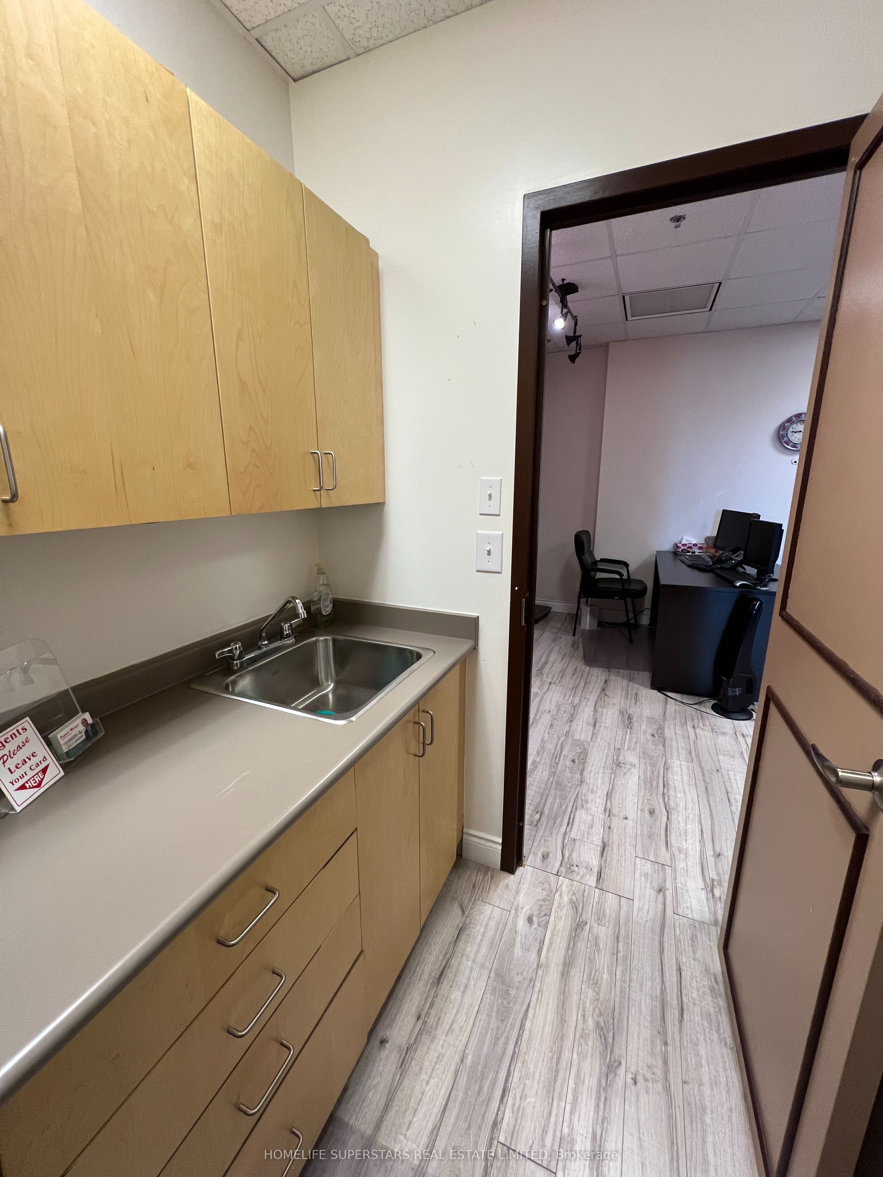 #607 - 2250 Bovaird Drive Property Photo 22