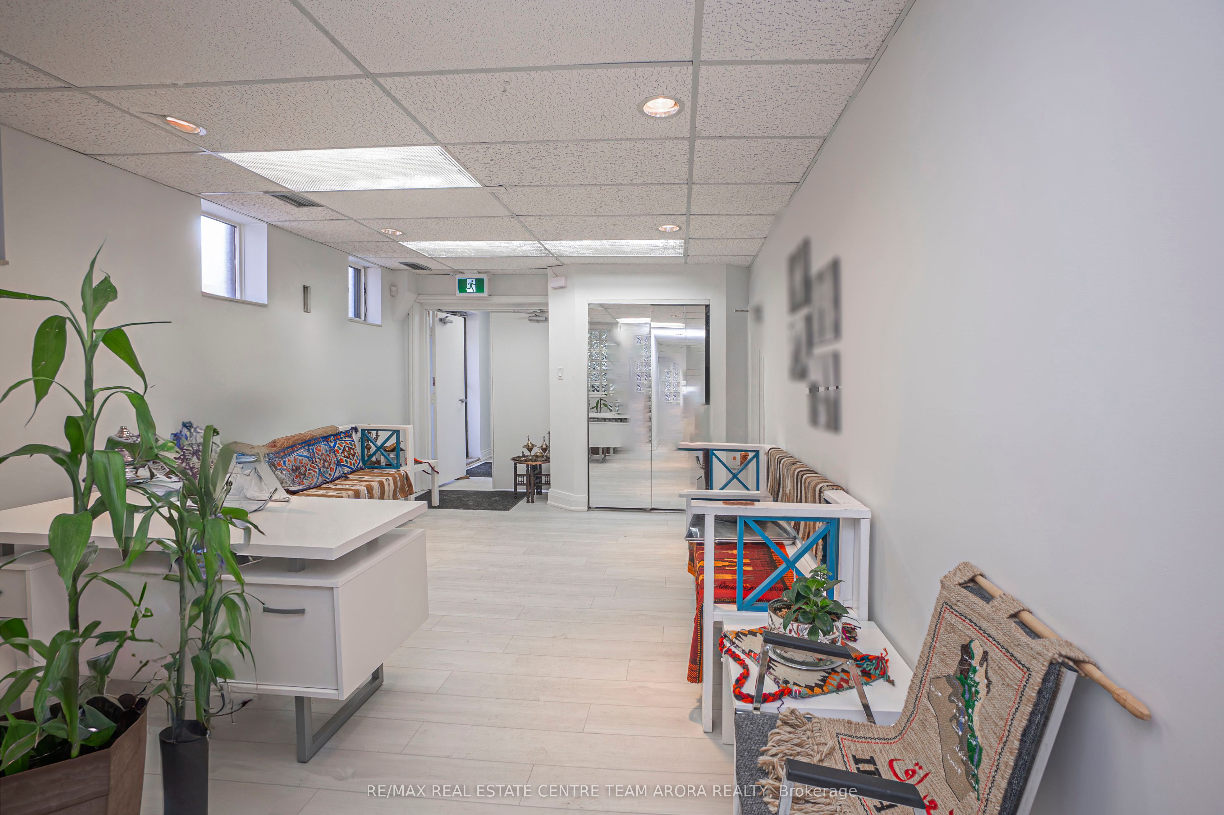 3173 Erindale Station Road Property Photo 14