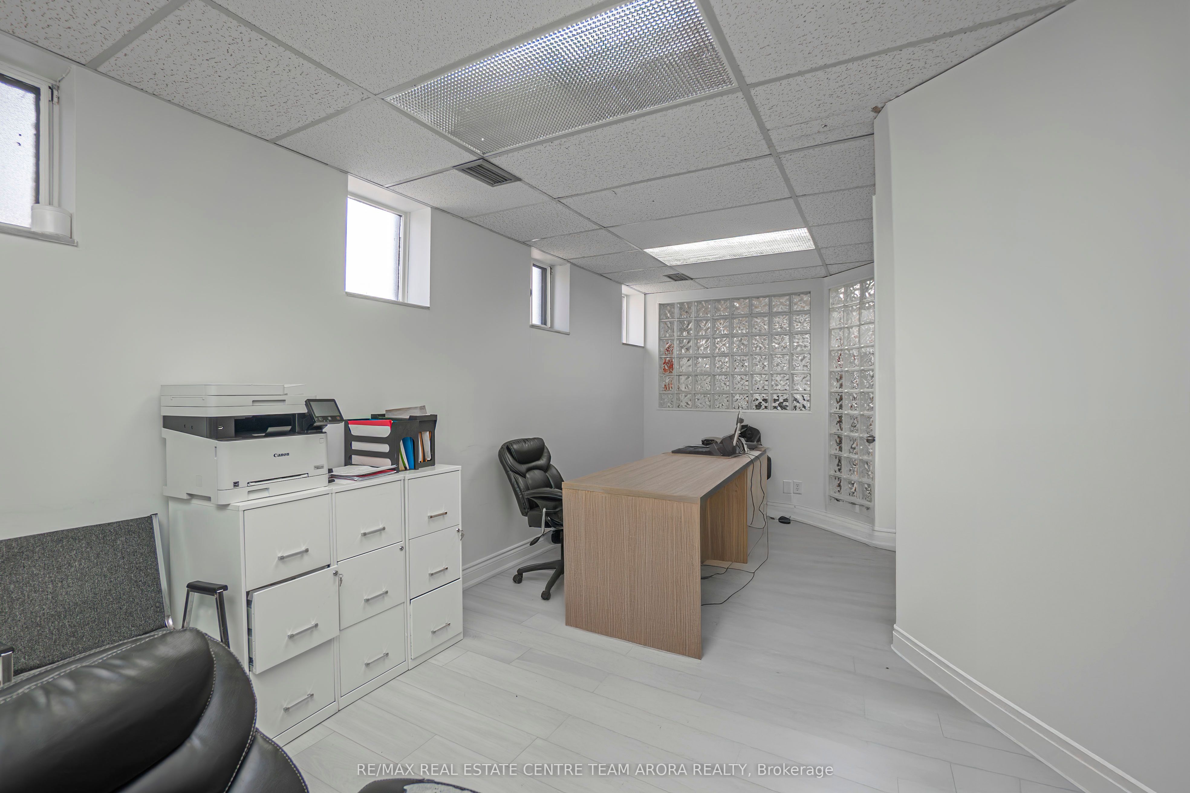 3173 Erindale Station Road Property Photo 19