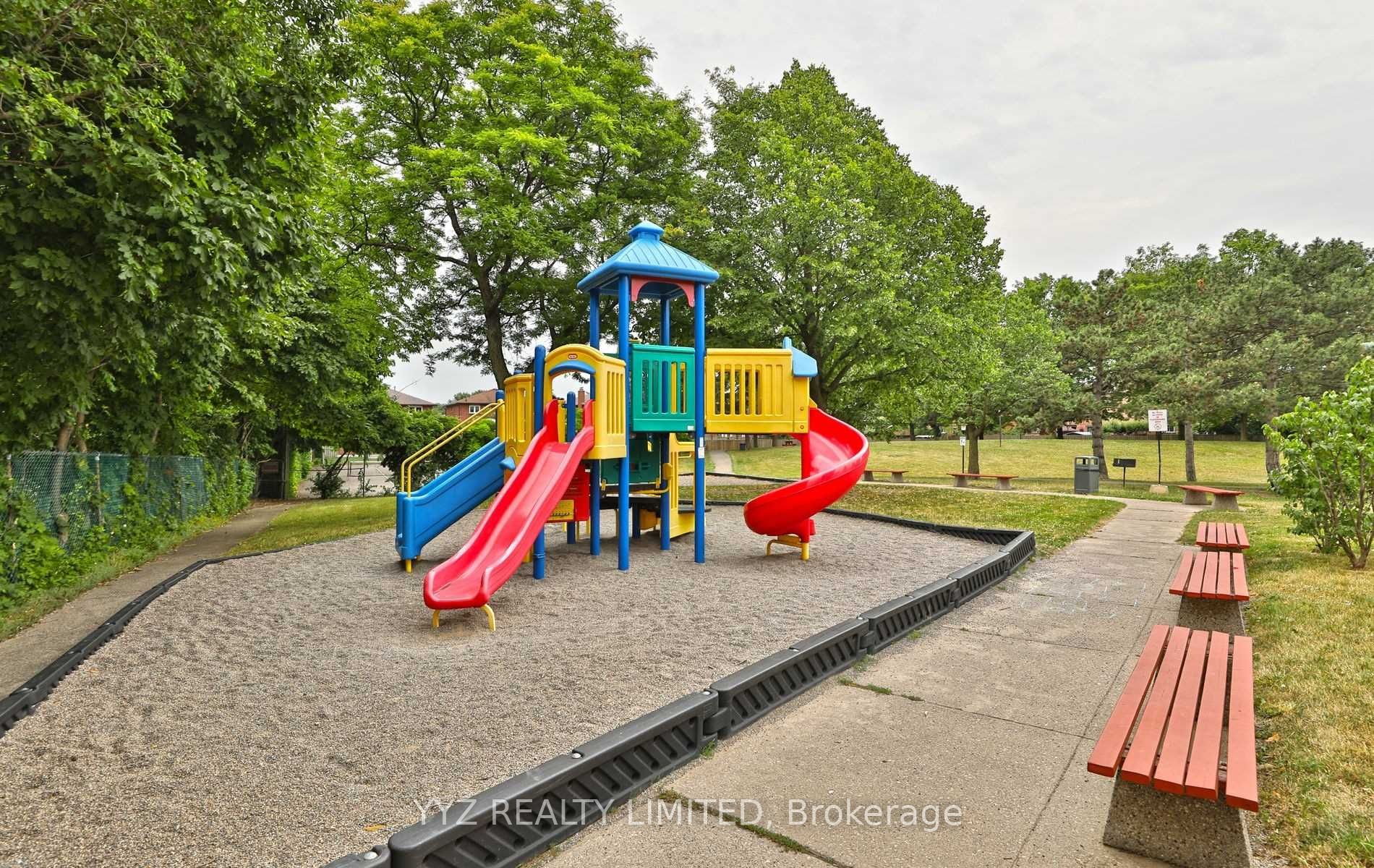 #1105 - 2542 Argyle Road Property Photo 14