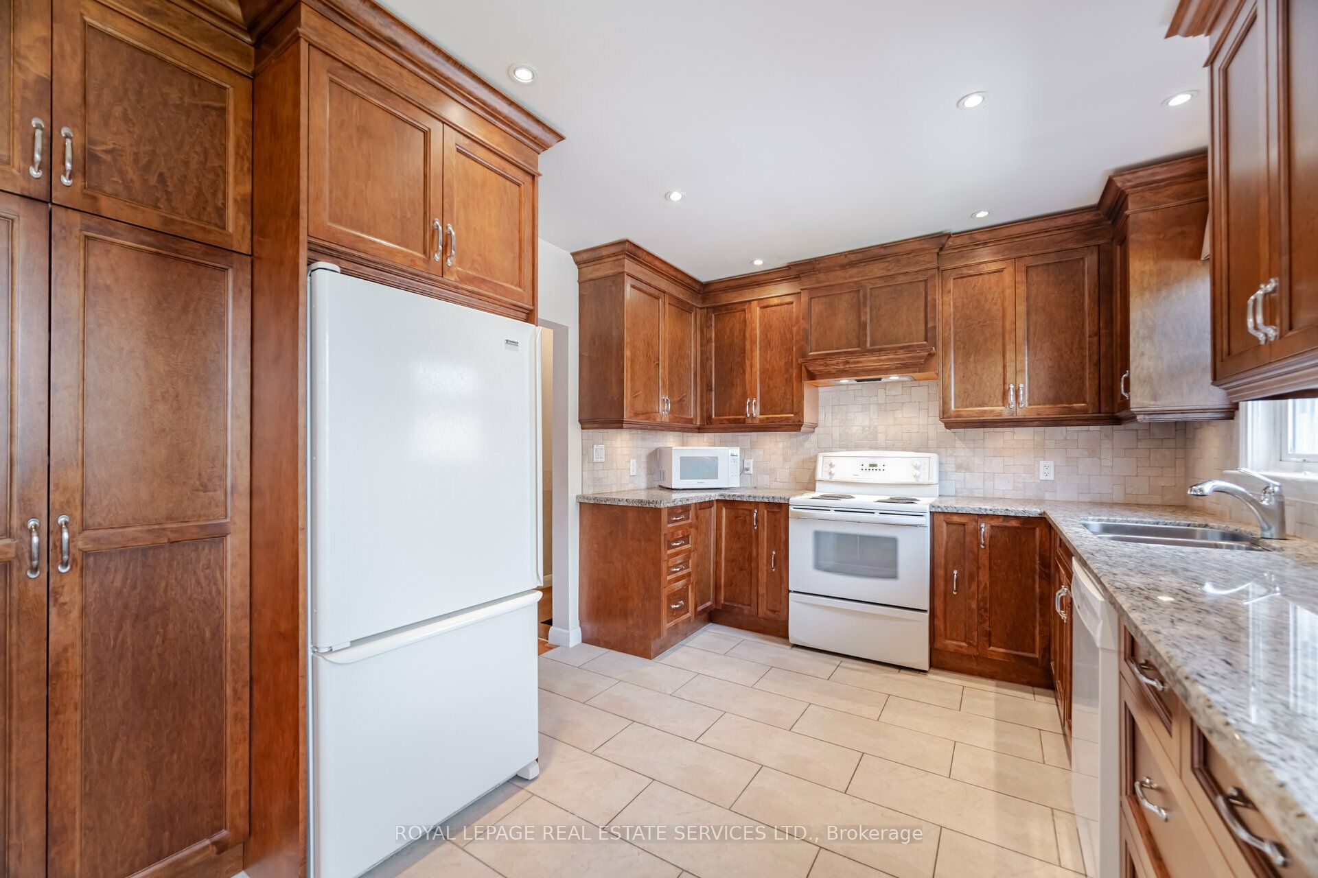 44 Maple Avenue Property Photo 13