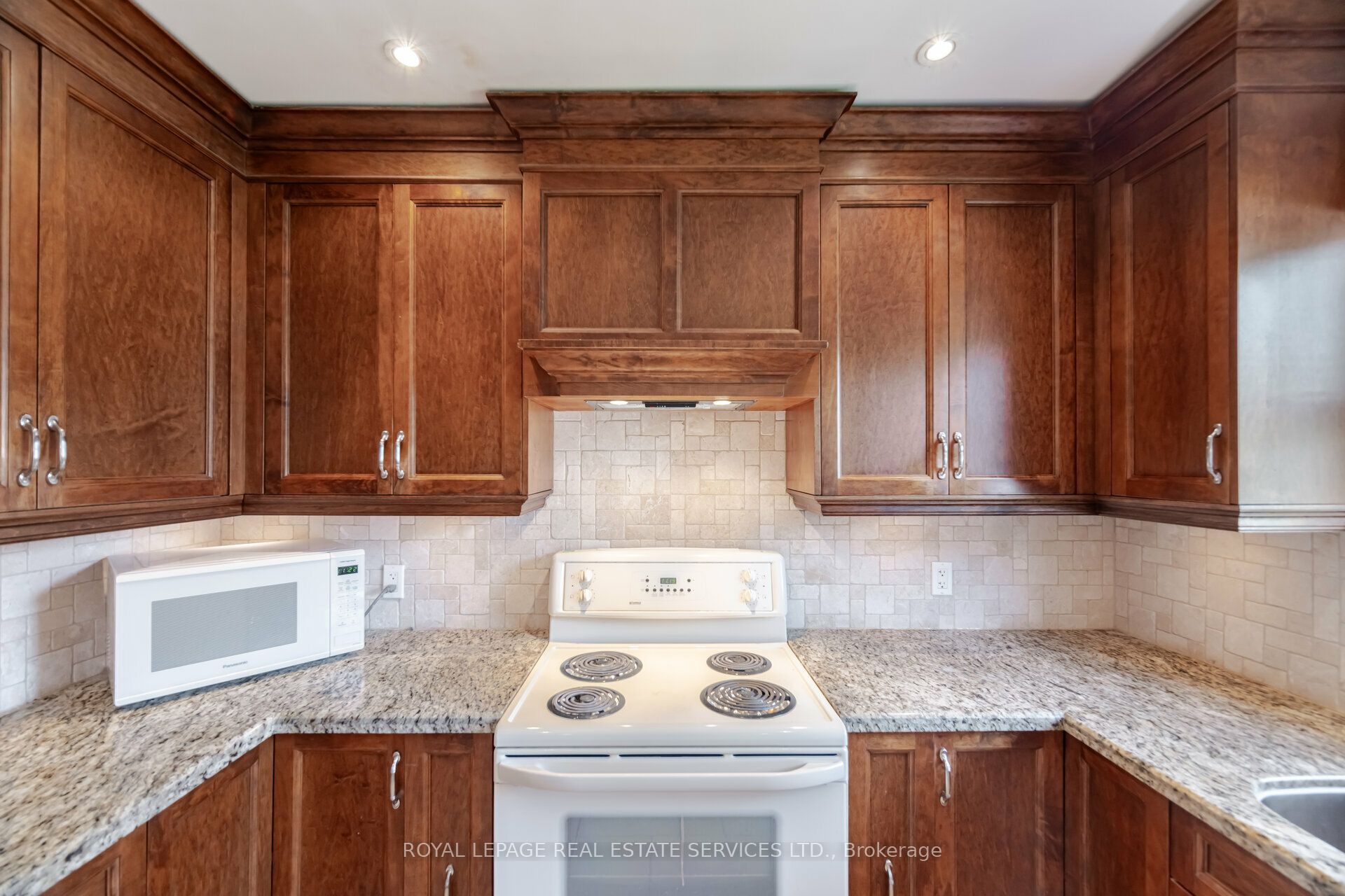 44 Maple Avenue Property Photo 14