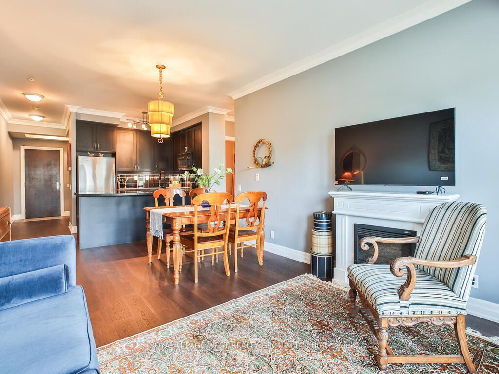 #401 - 9 Burnhamthorpe Crescent Property Photo 1