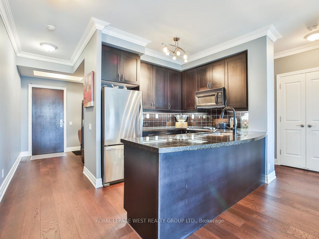 #401 - 9 Burnhamthorpe Crescent Property Photo 12