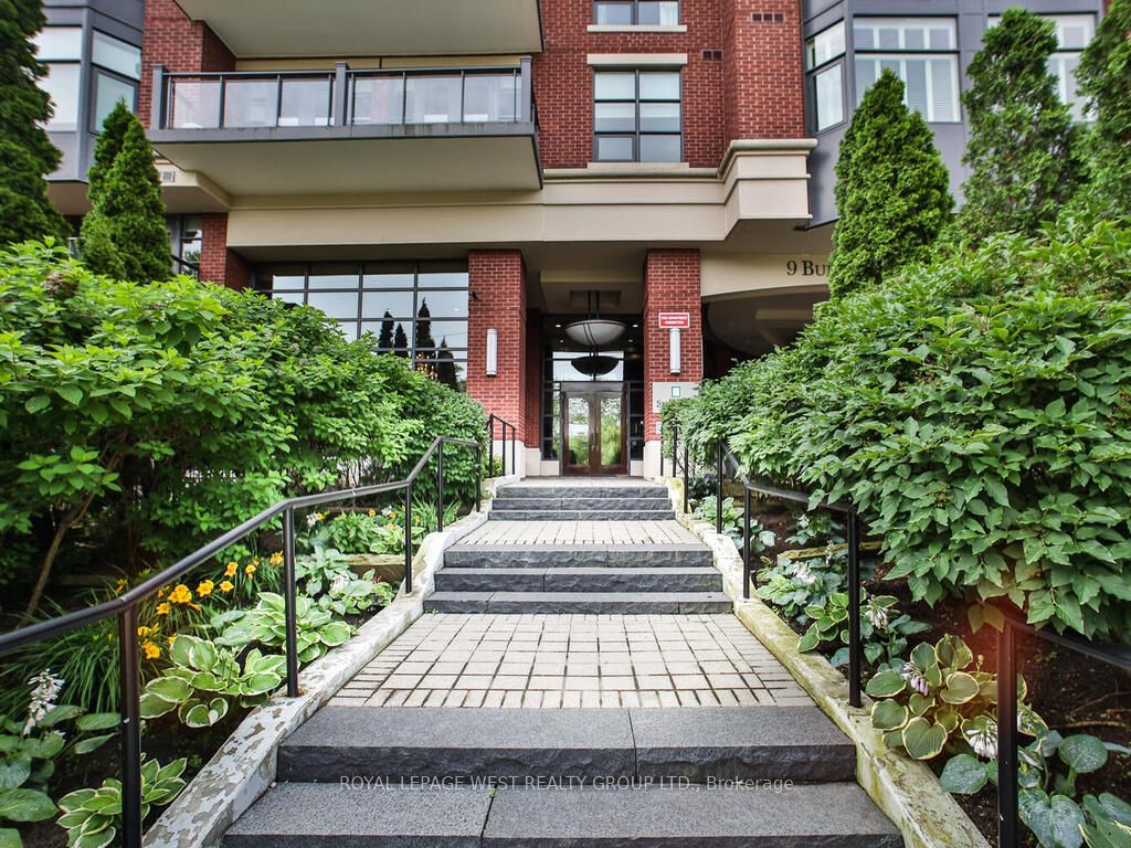 #401 - 9 Burnhamthorpe Crescent Property Photo 15