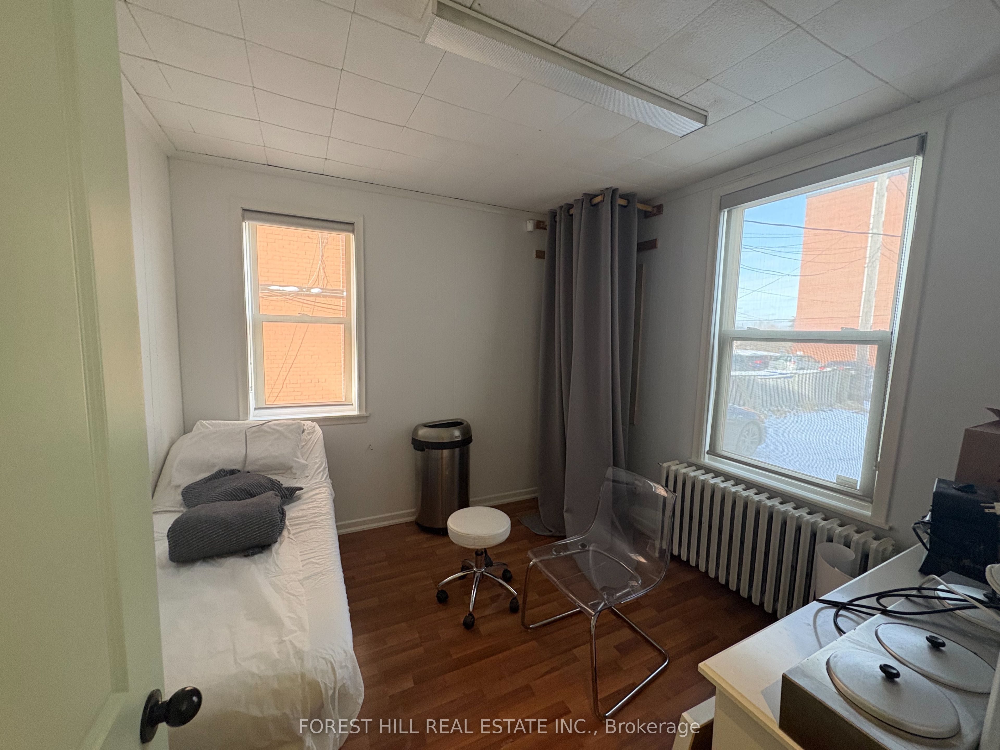 239 Queen Street Property Photo 5