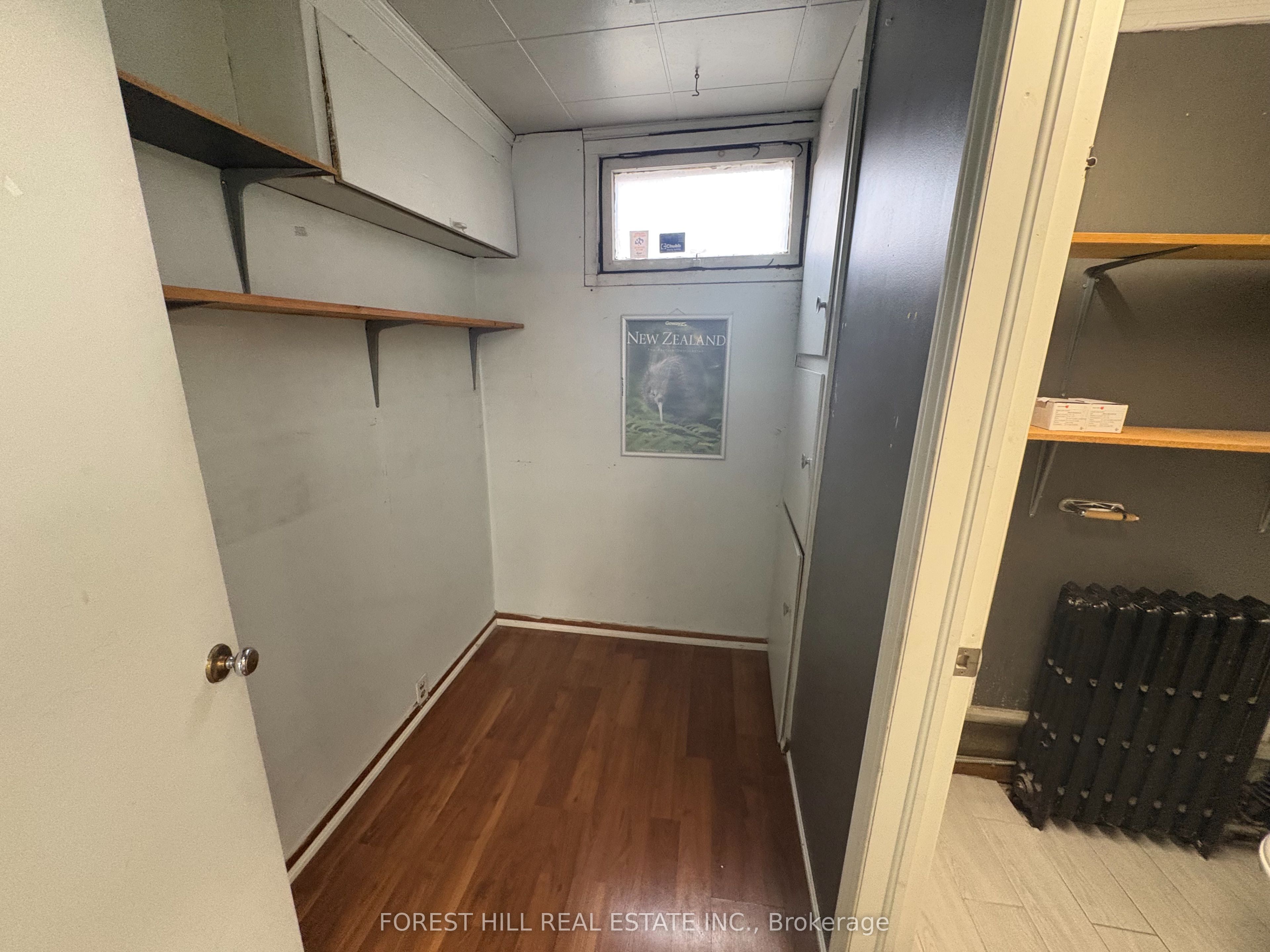 239 Queen Street Property Photo 8