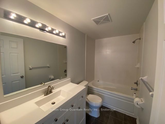 #31-02 - 2420 Baronwood Drive Property Photo 11