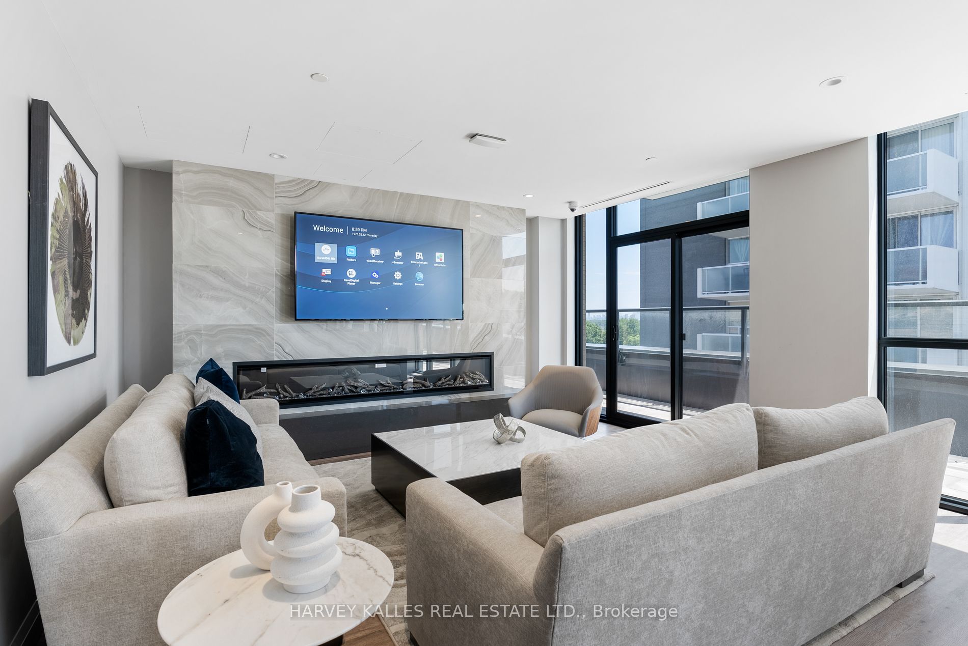 293 The Kingsway N/a 305 Property Photo 25