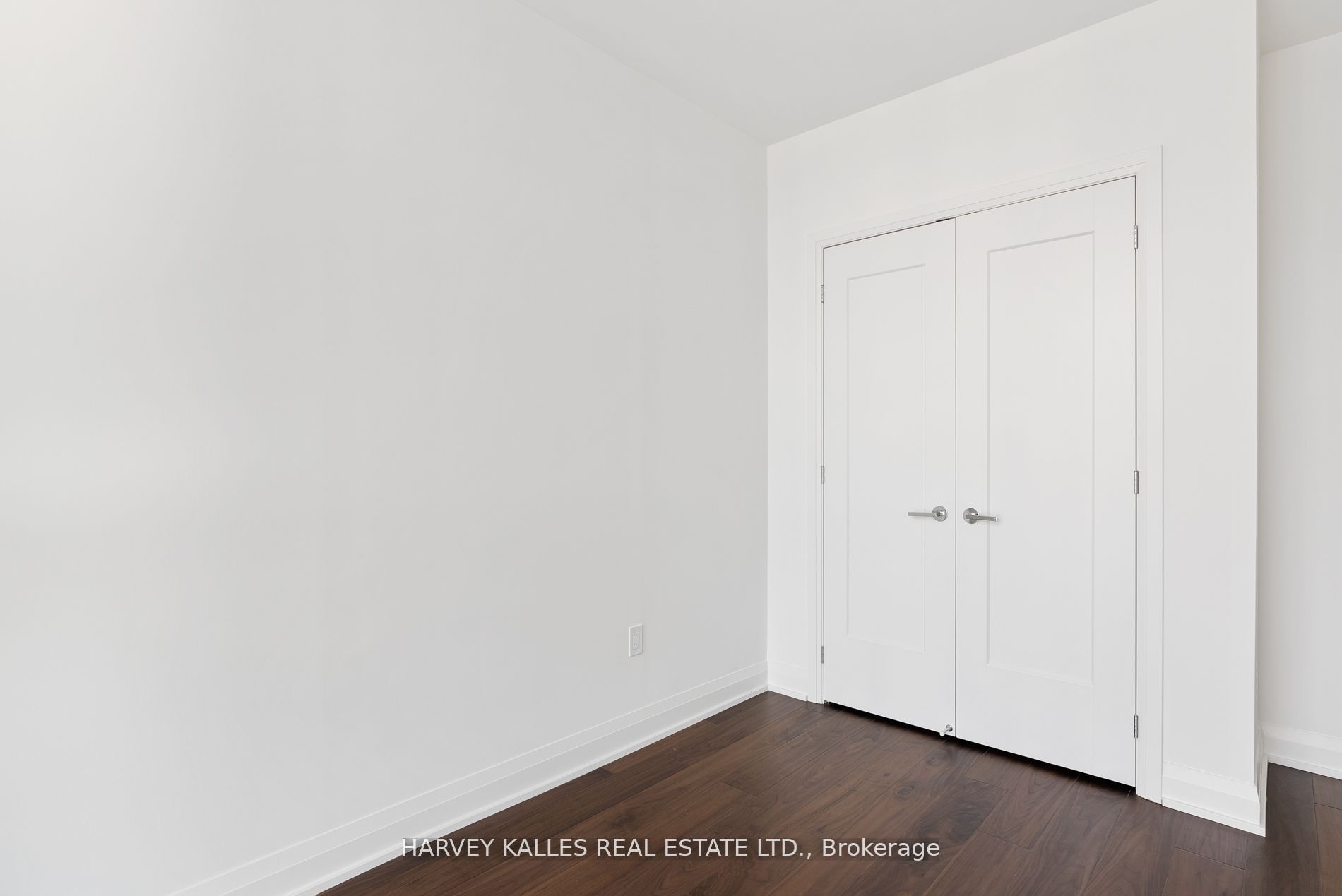 293 The Kingsway N/a 620 Property Photo 19