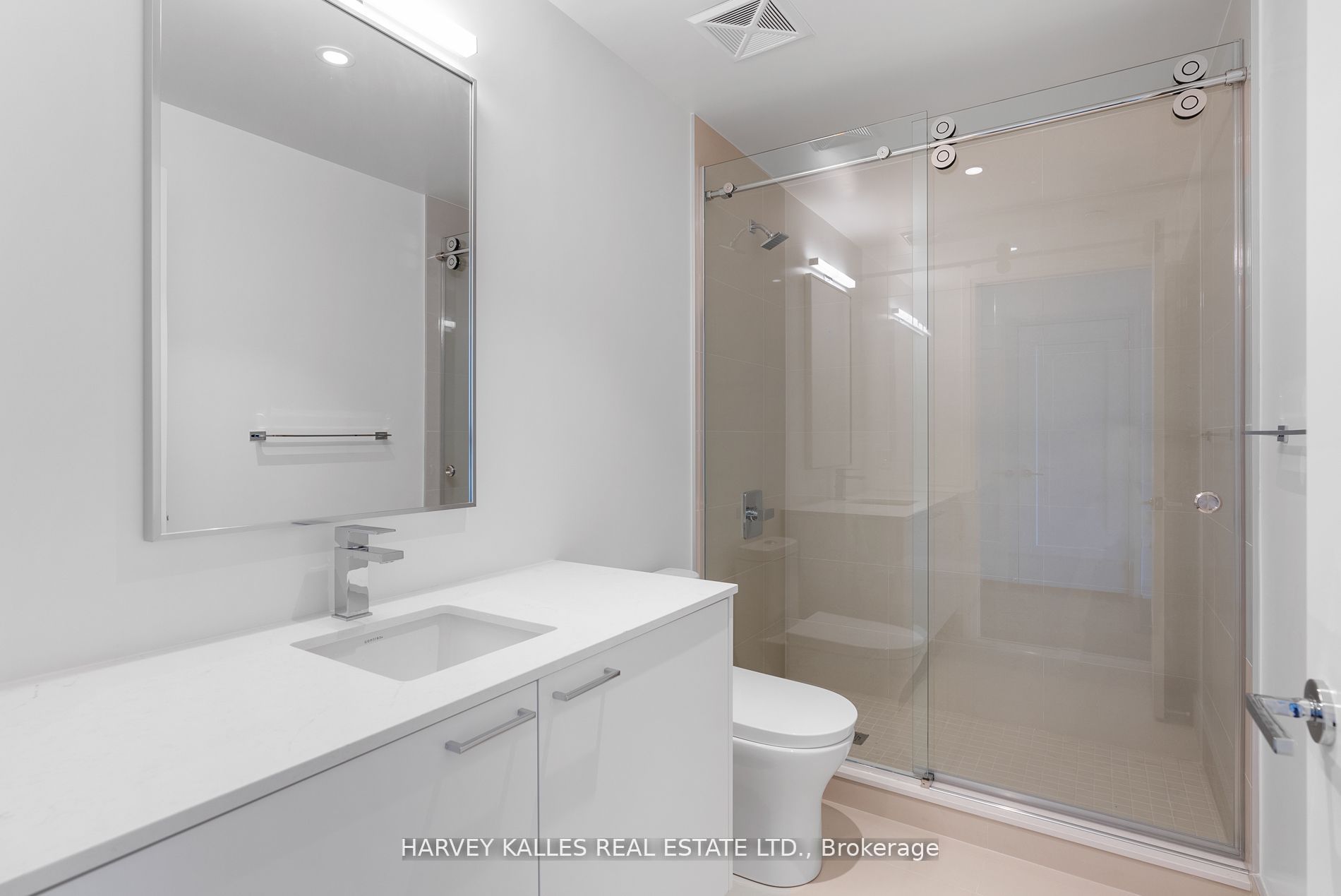 293 The Kingsway N/a 620 Property Photo 26