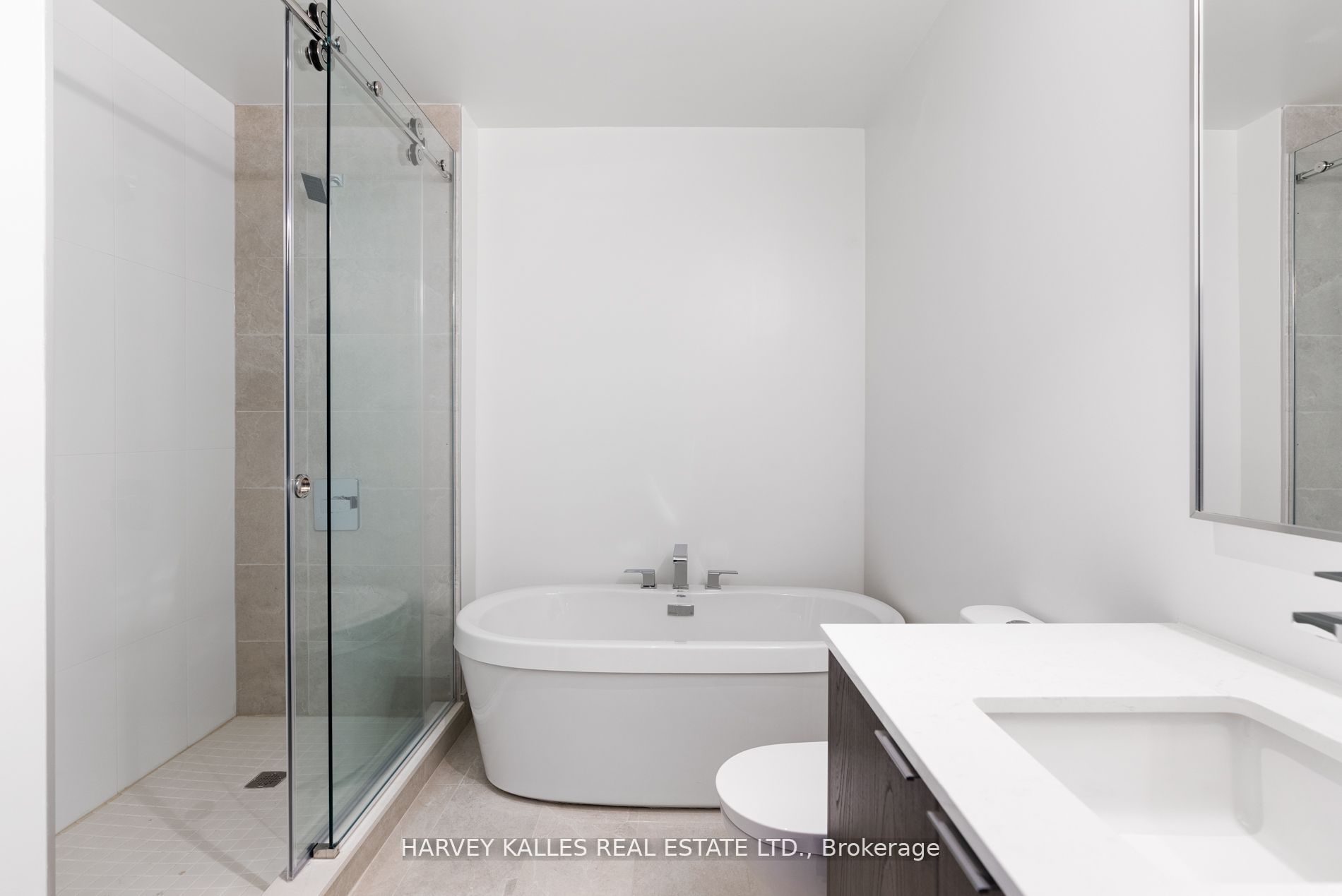 293 The Kingsway N/a 519 Property Photo 18