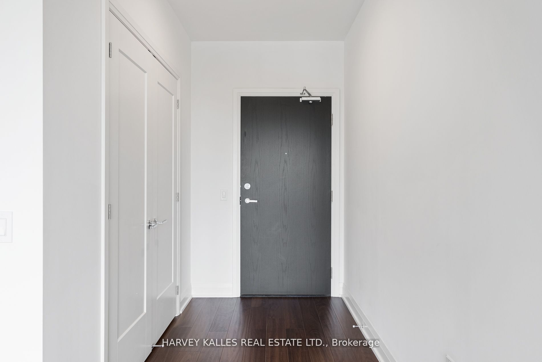 293 The Kingsway N/a 519 Property Photo 23