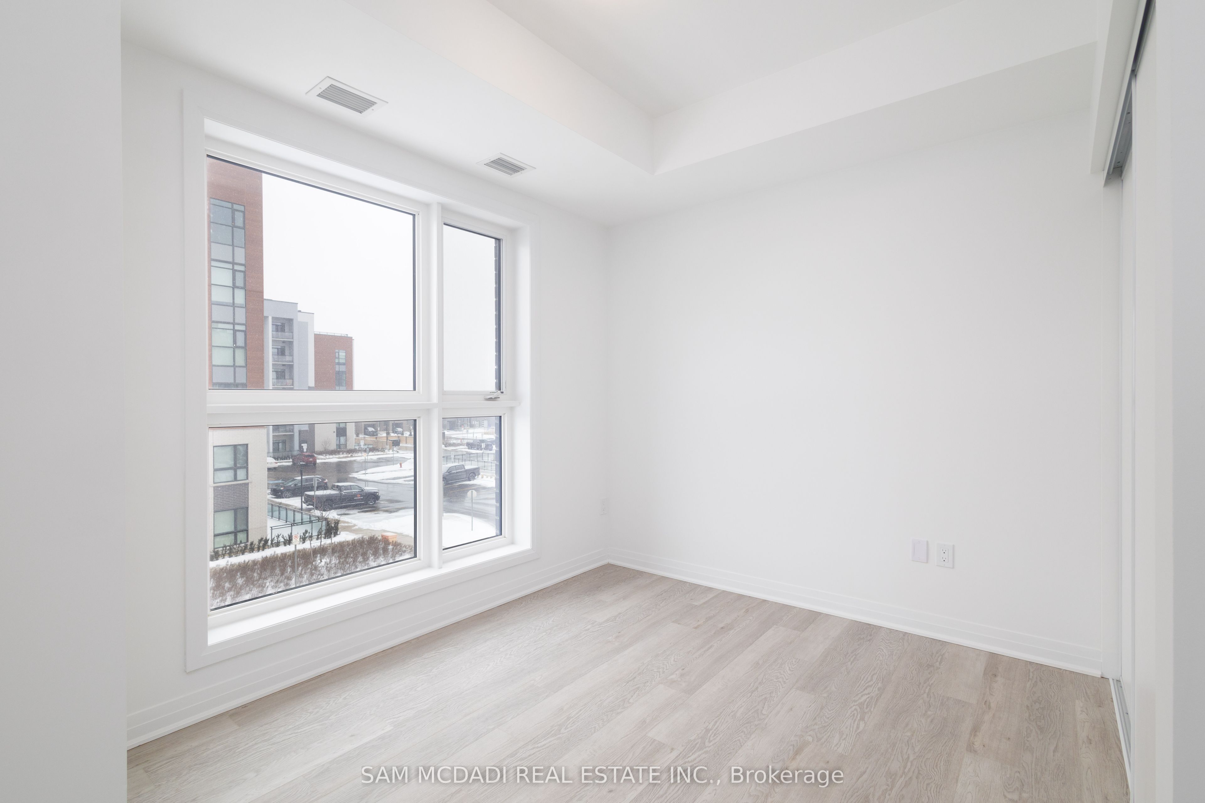 #307 - 490 Gordon Krantz Avenue Property Photo 10