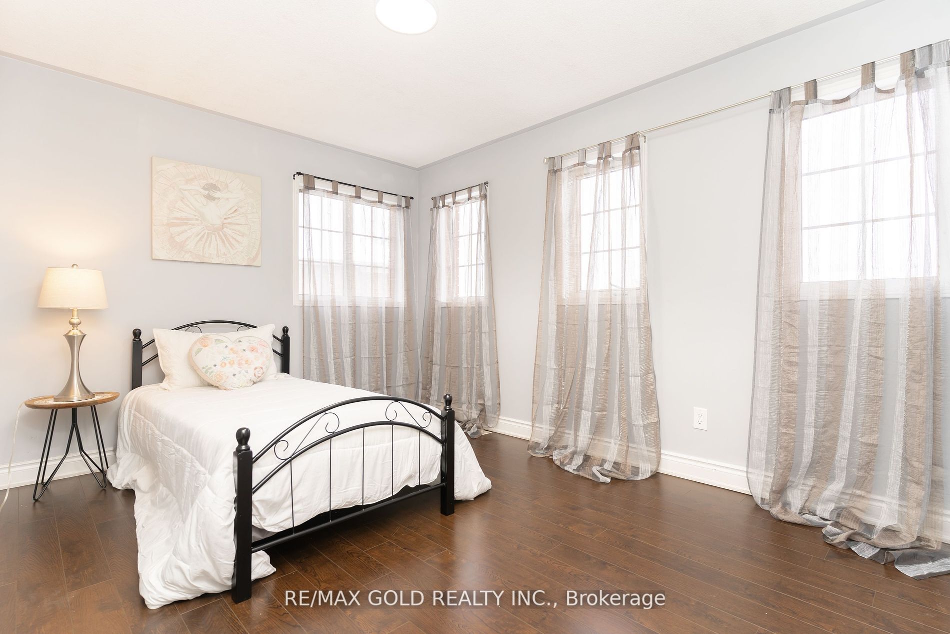 3 Great Plains Street Property Photo 25