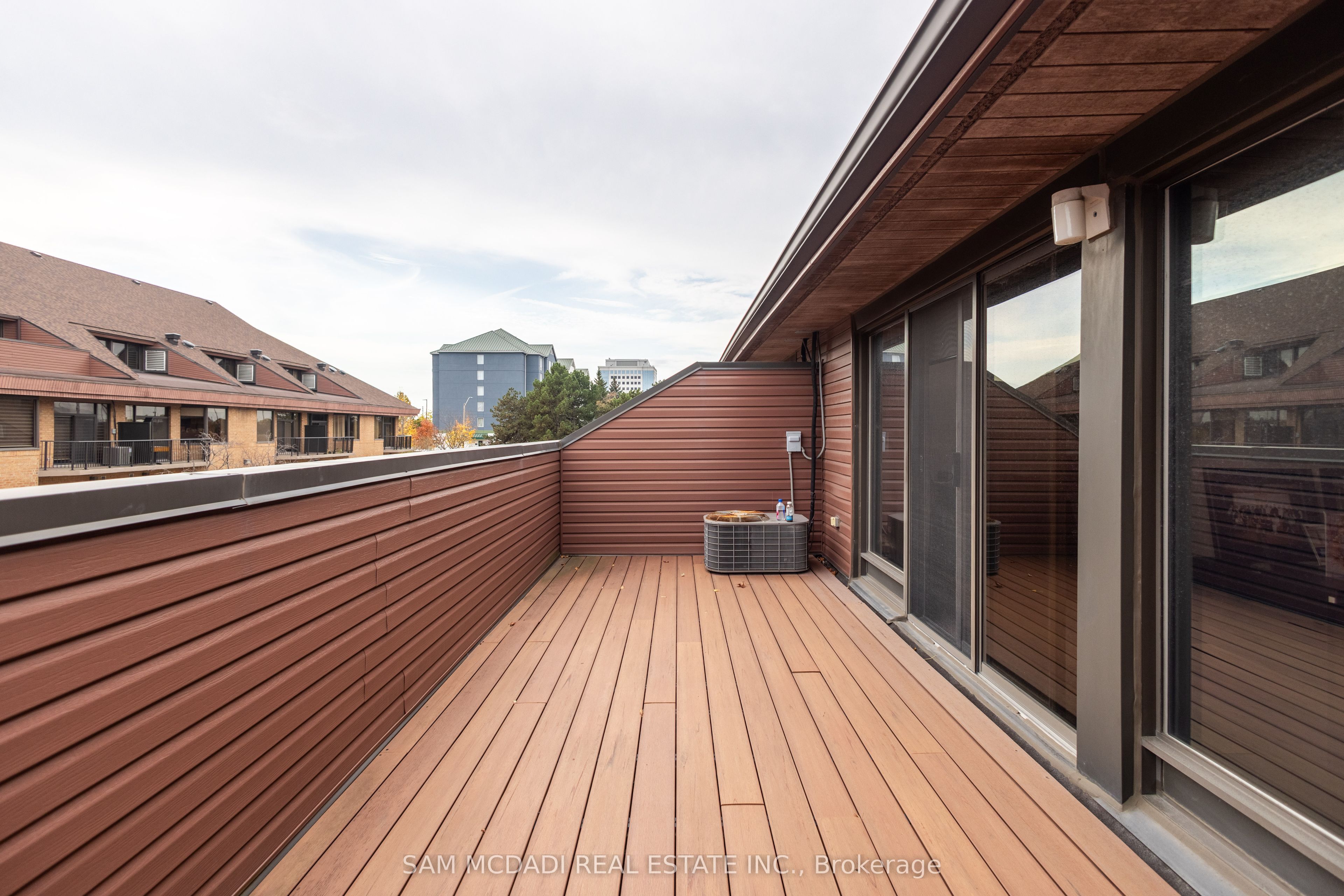 #204 - 120 Traders Boulevard Property Photo 16