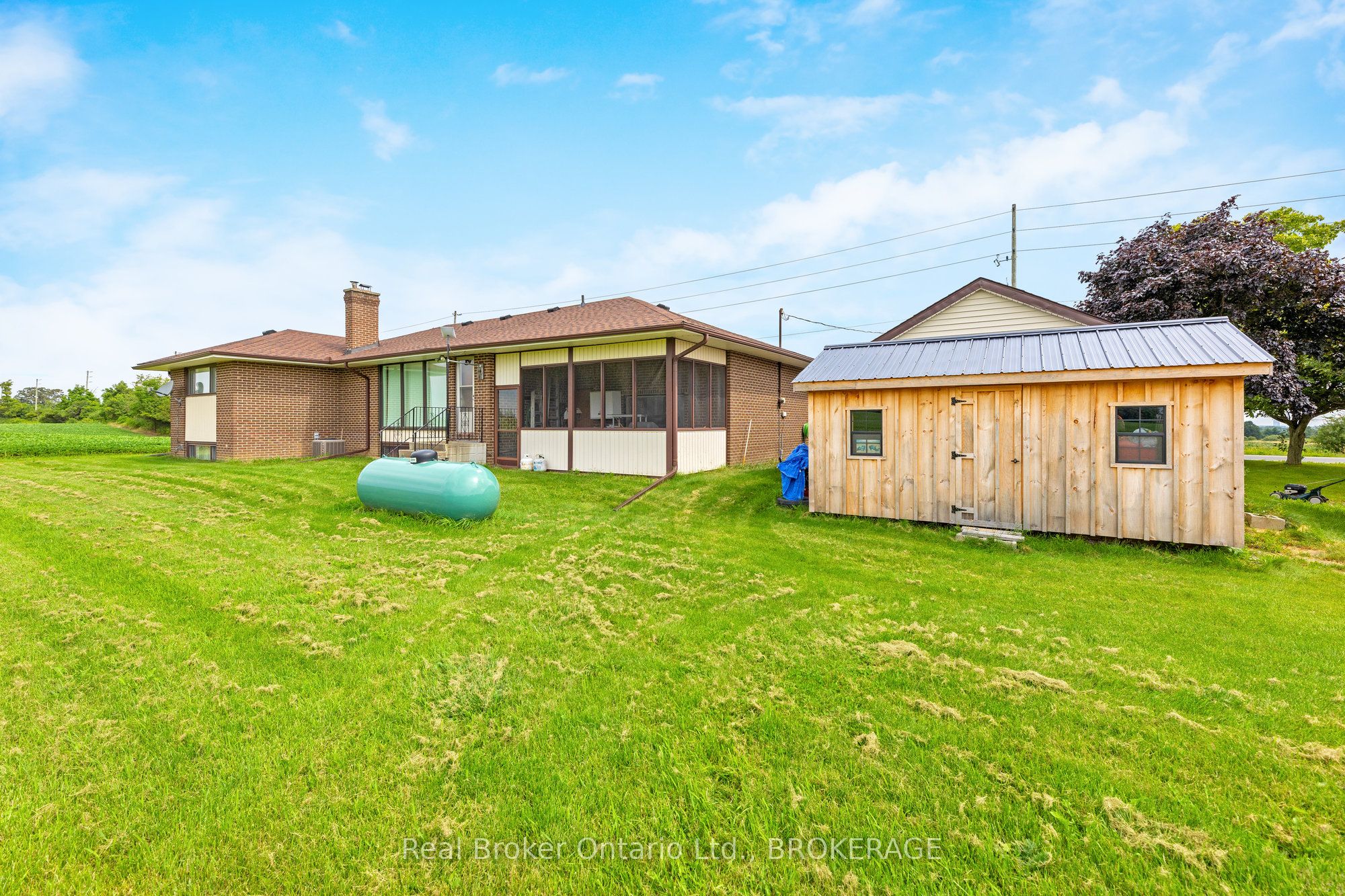 9110 Tenth Line Property Photo 31
