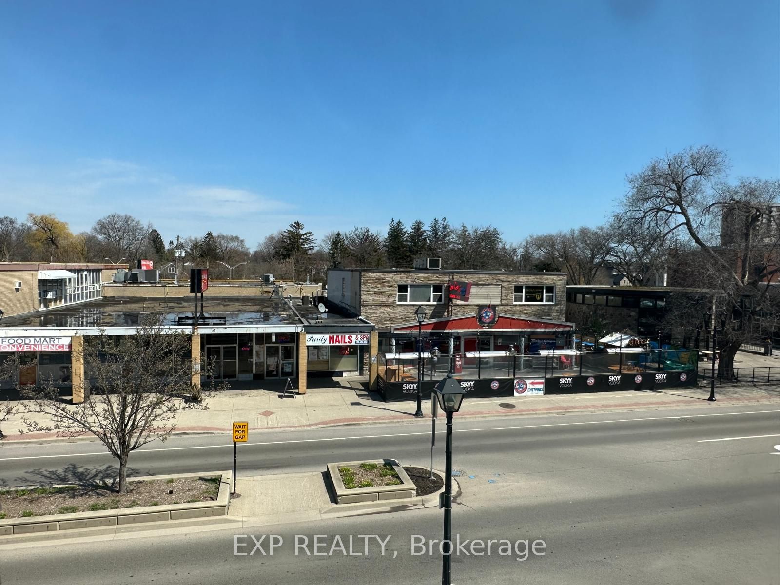 #200 - 534 Brant Street Property Photo 9
