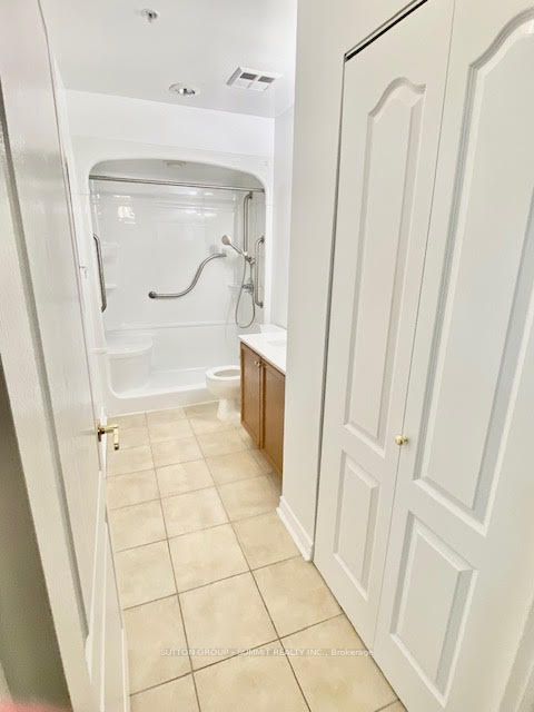 #312 - 350 Princess Royal Drive Property Photo 8
