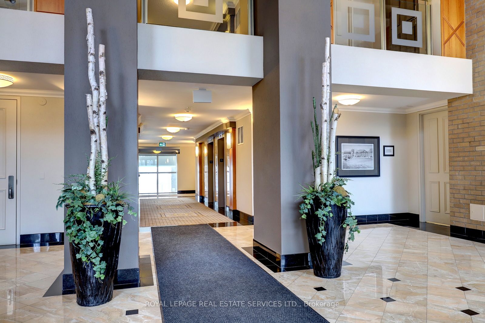 #ph11c - 2190 Lakeshore Road Property Photo 3