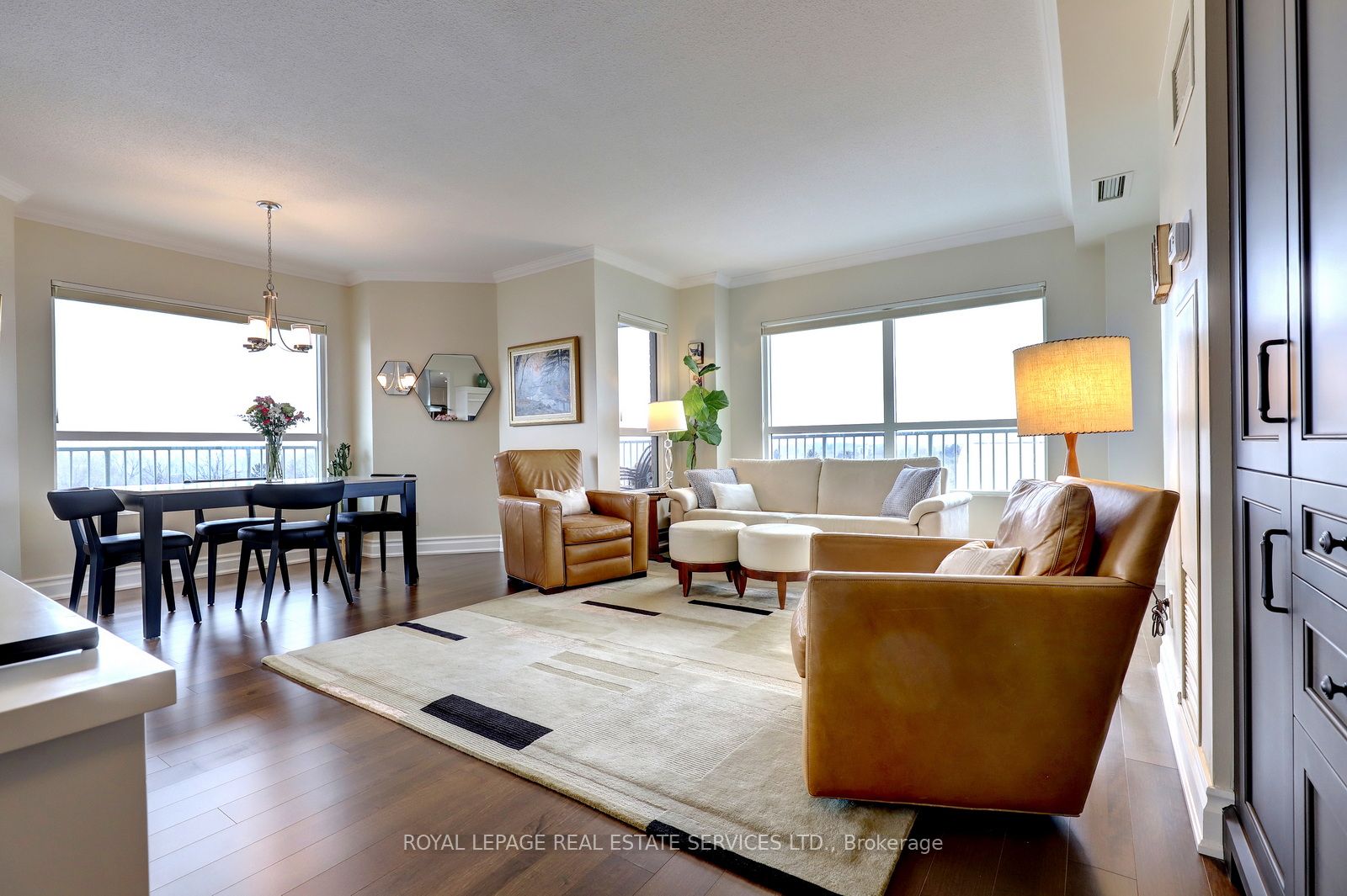 #ph11c - 2190 Lakeshore Road Property Photo 7