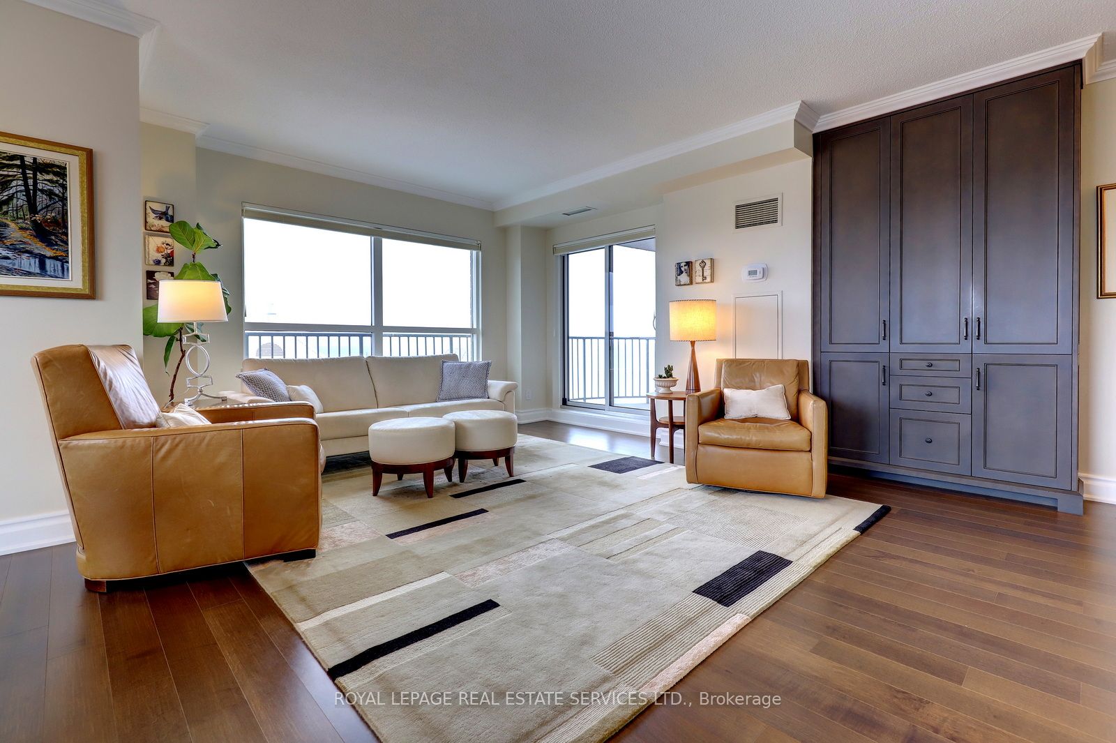 #ph11c - 2190 Lakeshore Road Property Photo 8