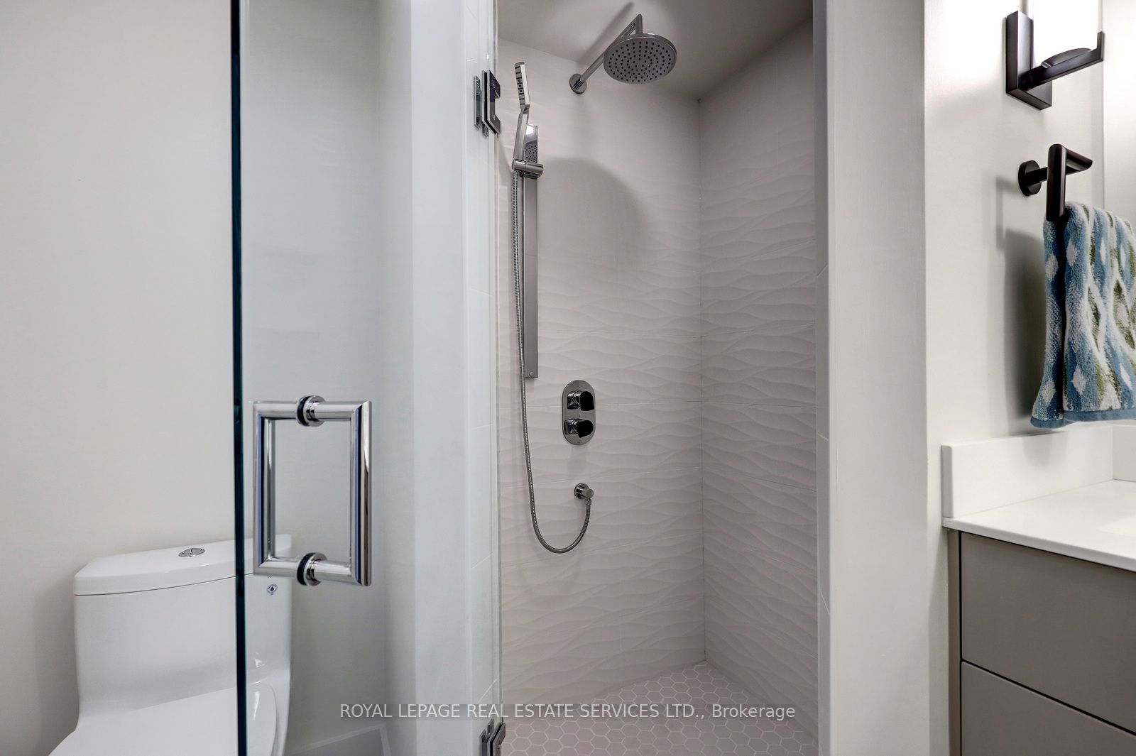 #ph11c - 2190 Lakeshore Road Property Photo 25