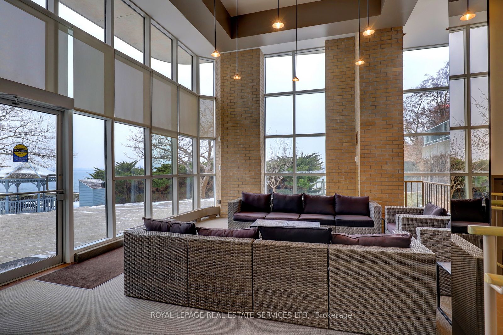 #ph11c - 2190 Lakeshore Road Property Photo 33