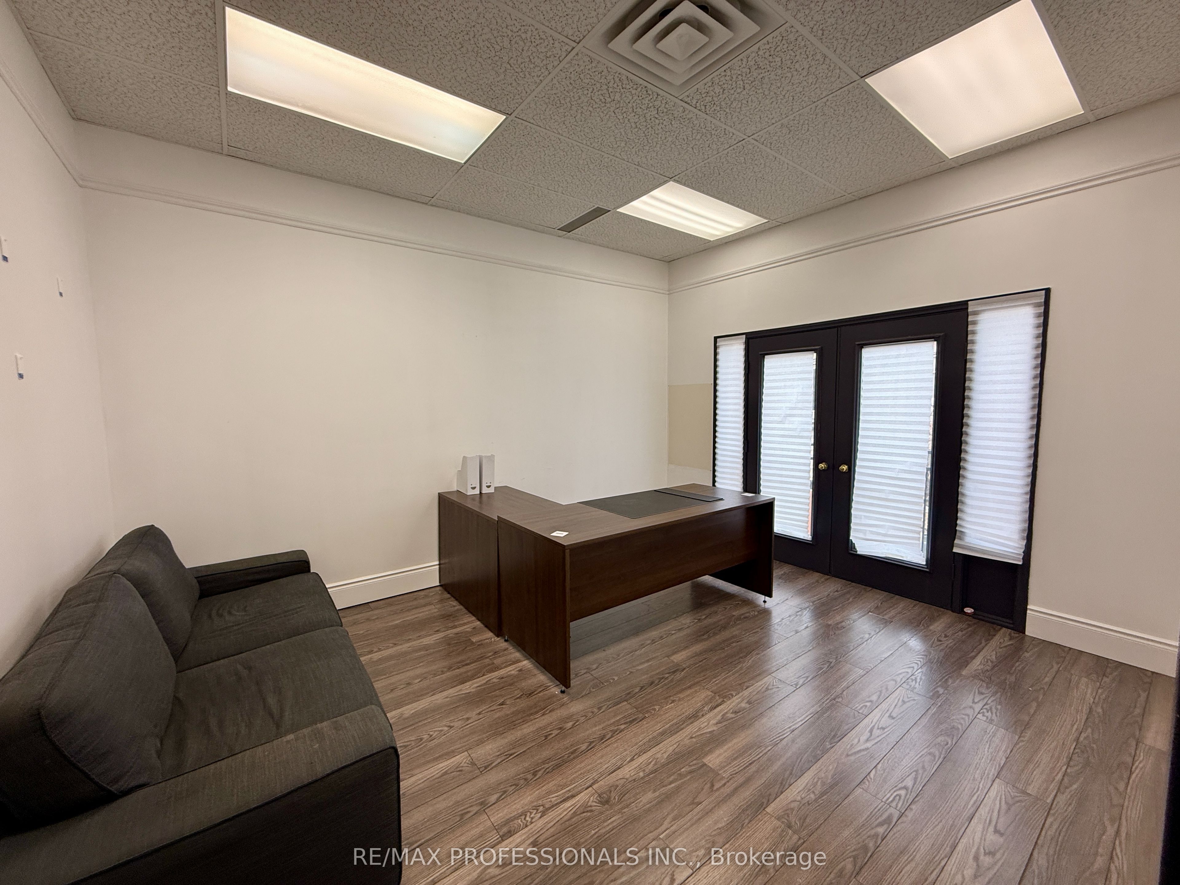 #301 - 57 Village Centre Place Property Photo 6