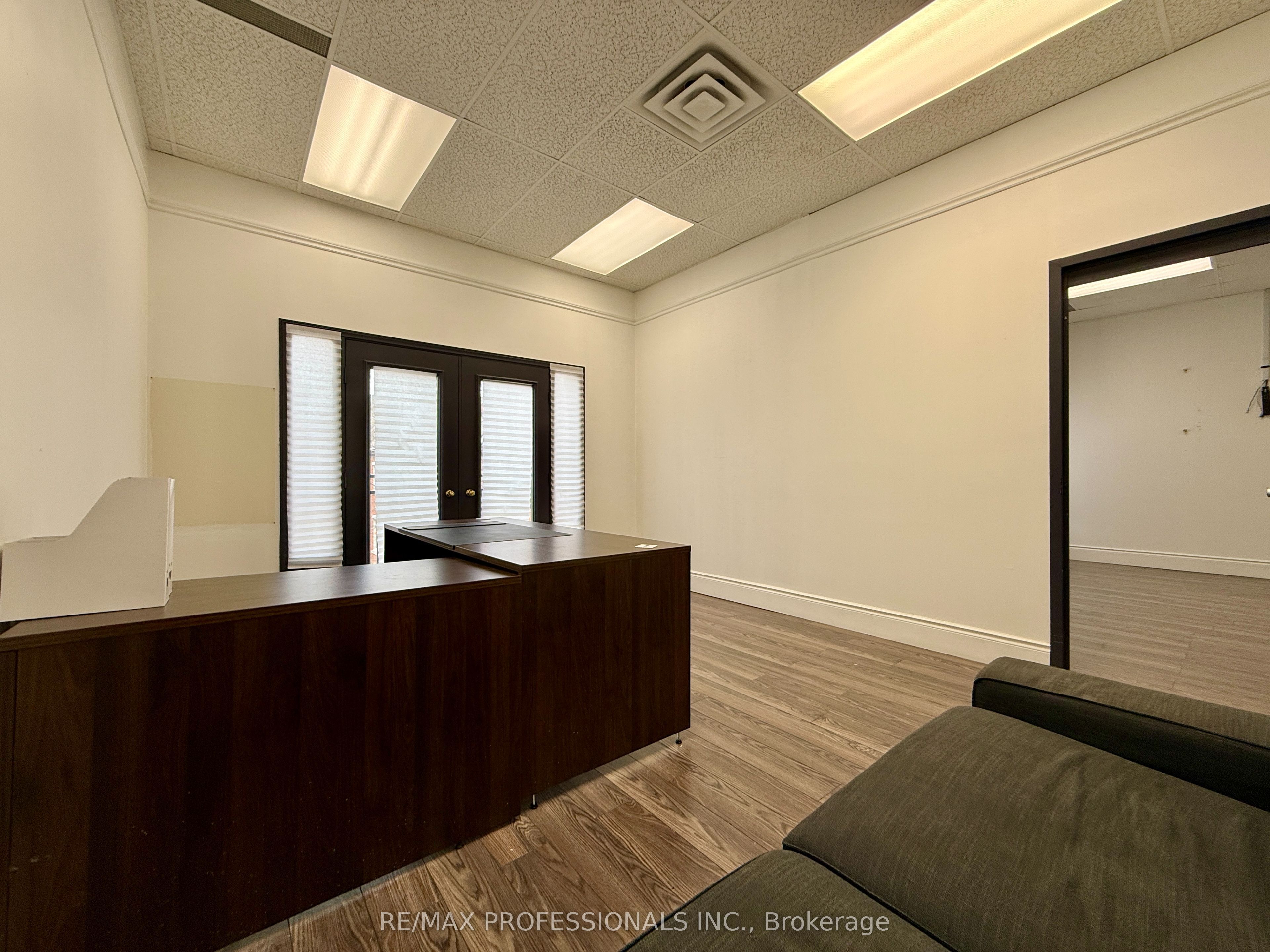 #301 - 57 Village Centre Place Property Photo 7
