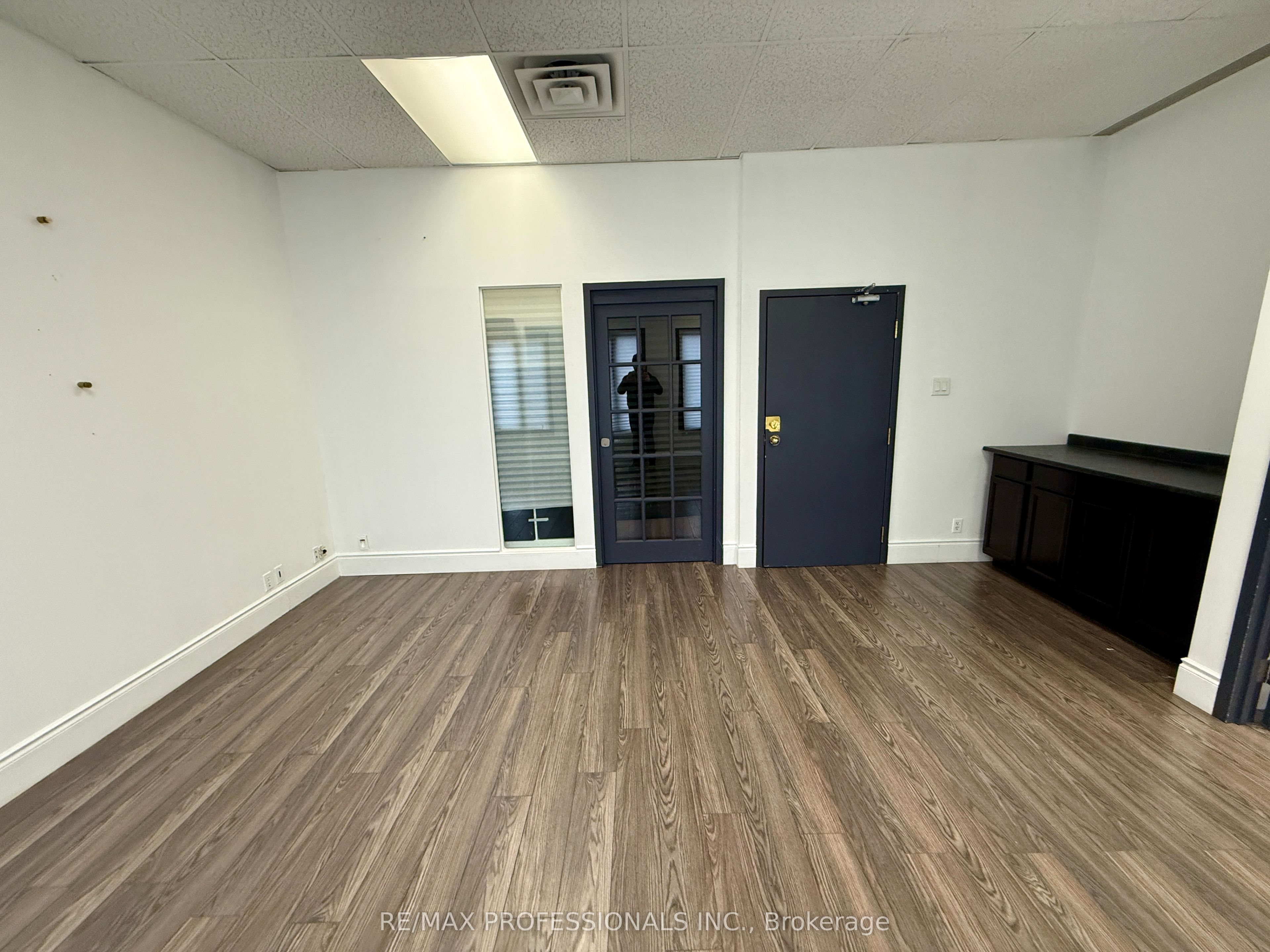 #301 - 57 Village Centre Place Property Photo 10