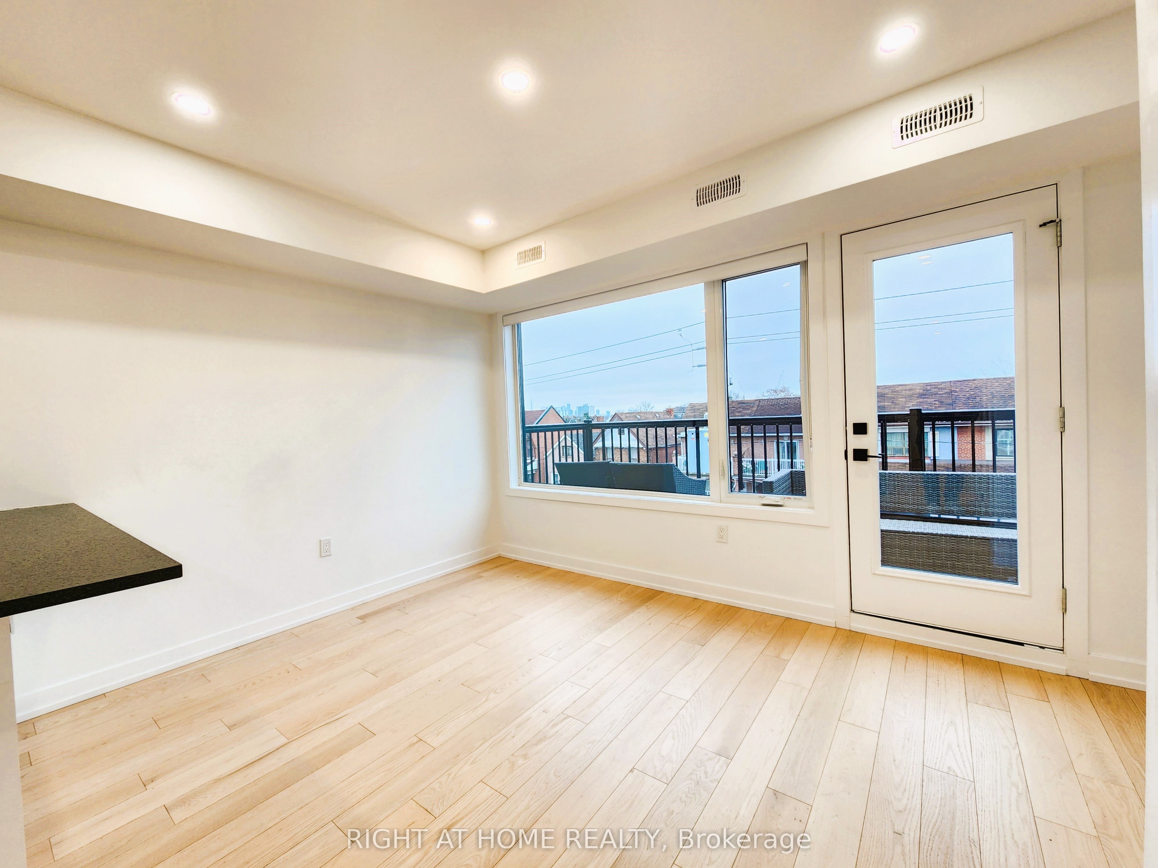106 Lappin Avenue 4 Property Photo 4