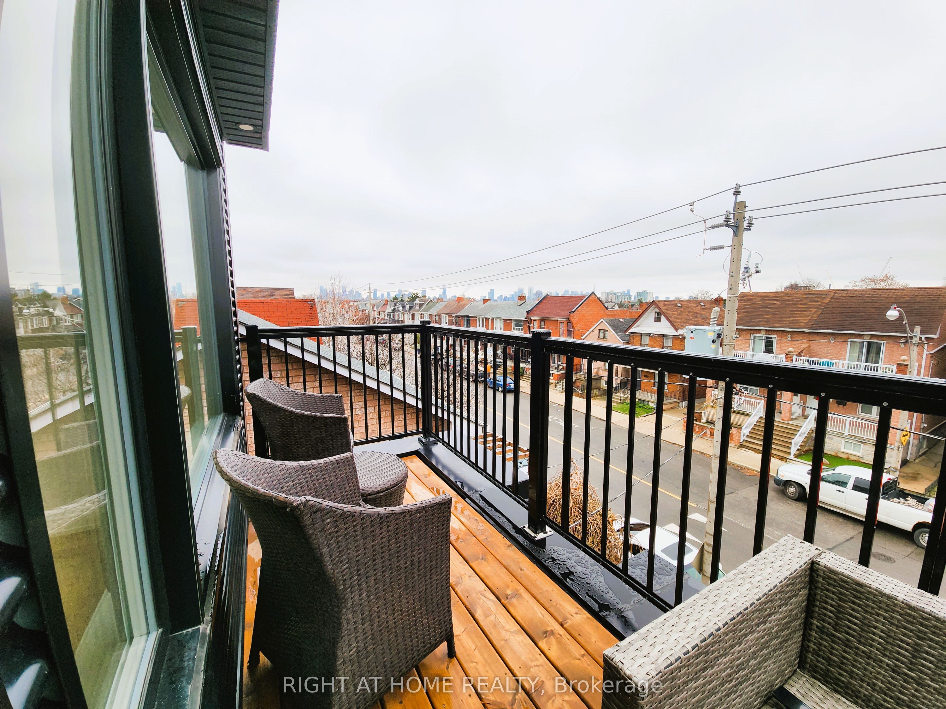 106 Lappin Avenue 4 Property Photo 16