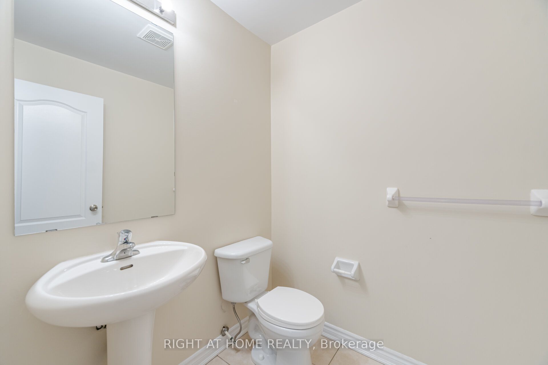 7120 Triumph Lane Property Photo 17