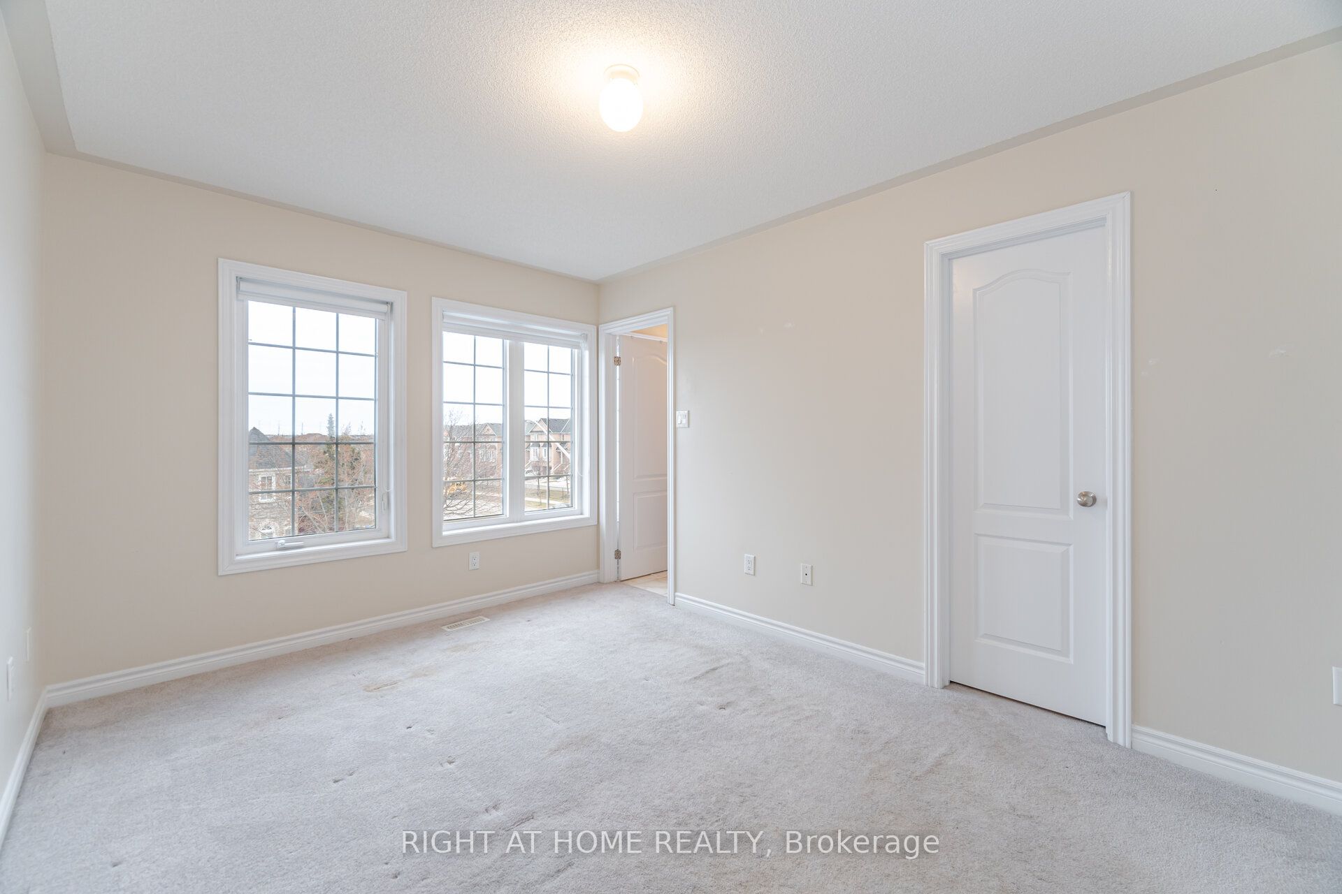 7120 Triumph Lane Property Photo 21
