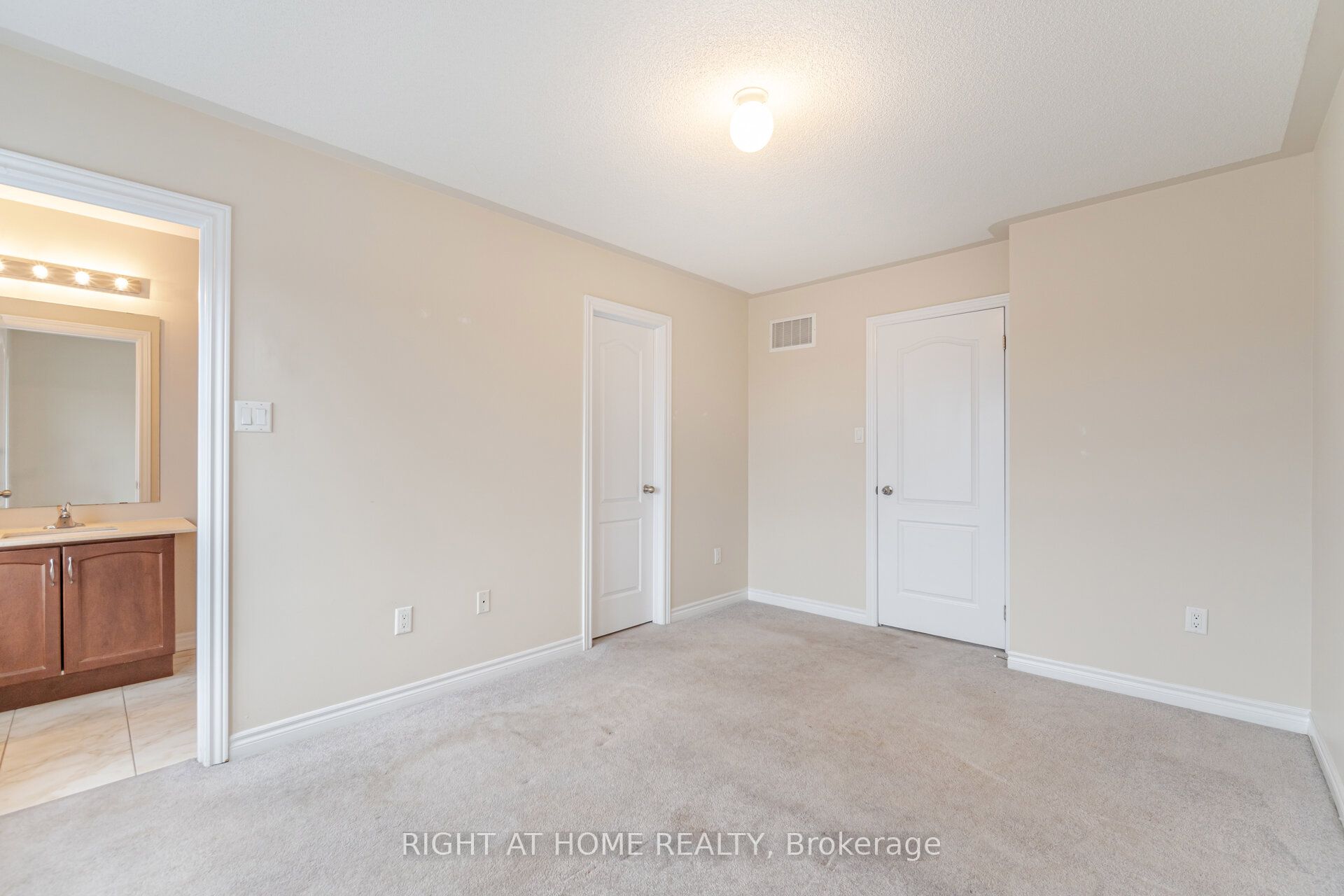 7120 Triumph Lane Property Photo 22