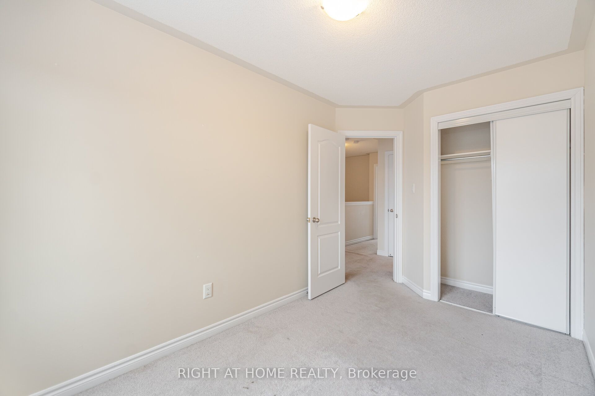 7120 Triumph Lane Property Photo 27