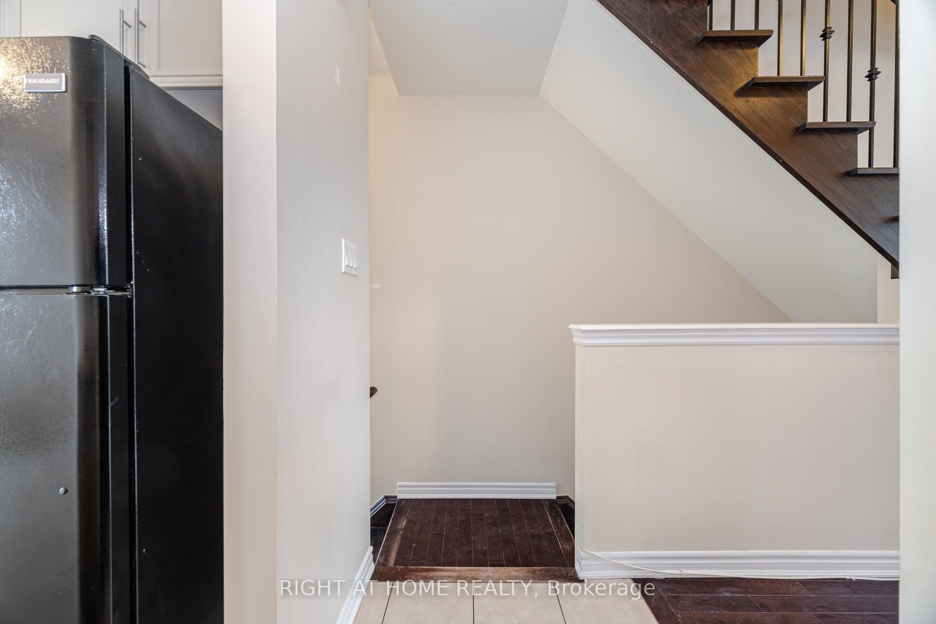 7120 Triumph Lane Property Photo 32