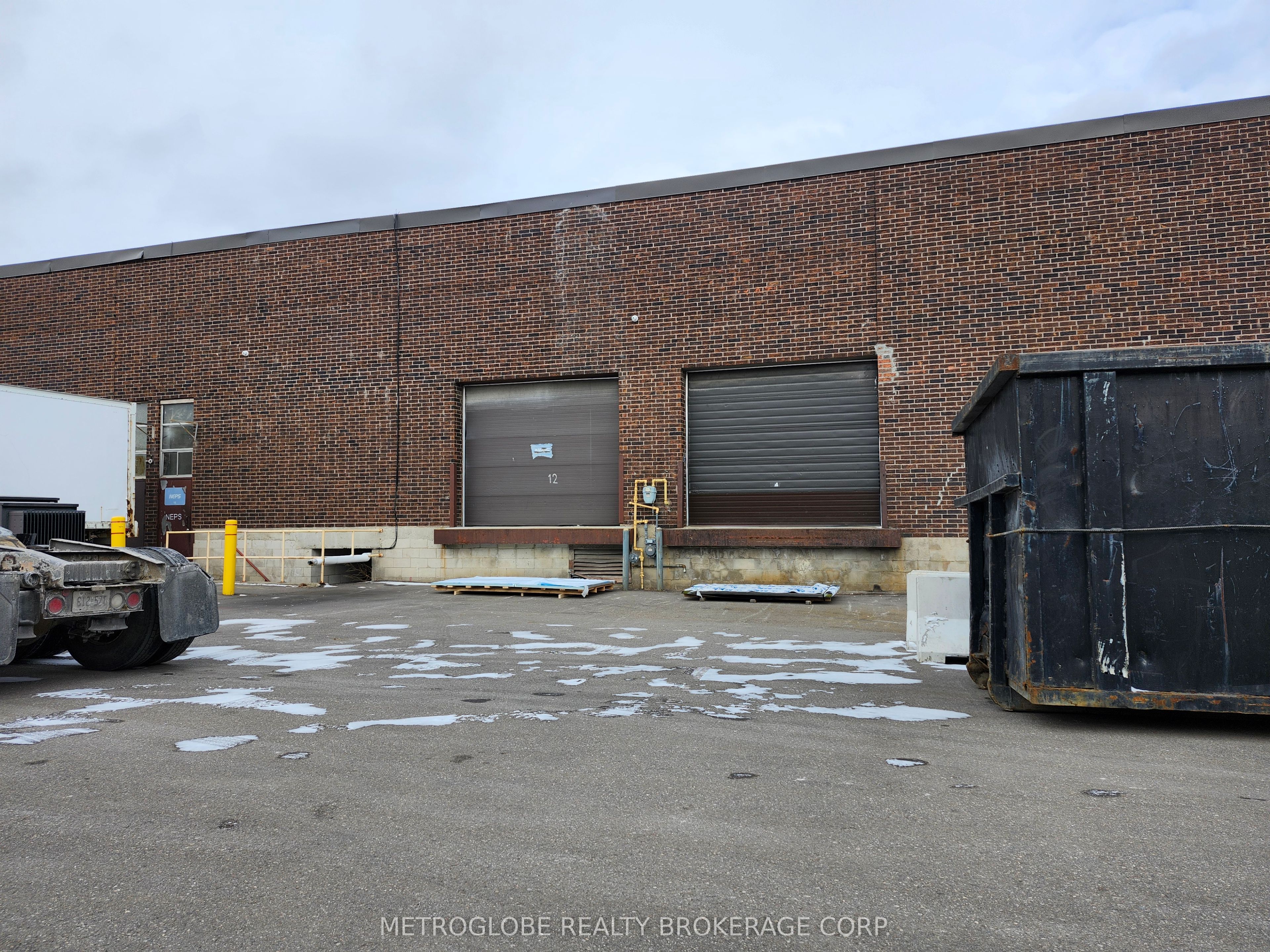 #12 - 1645 Sismet Road Property Photo 2