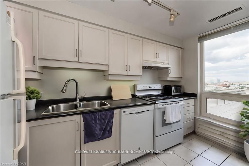 #409 - 60 Old Mill Road Property Photo 5