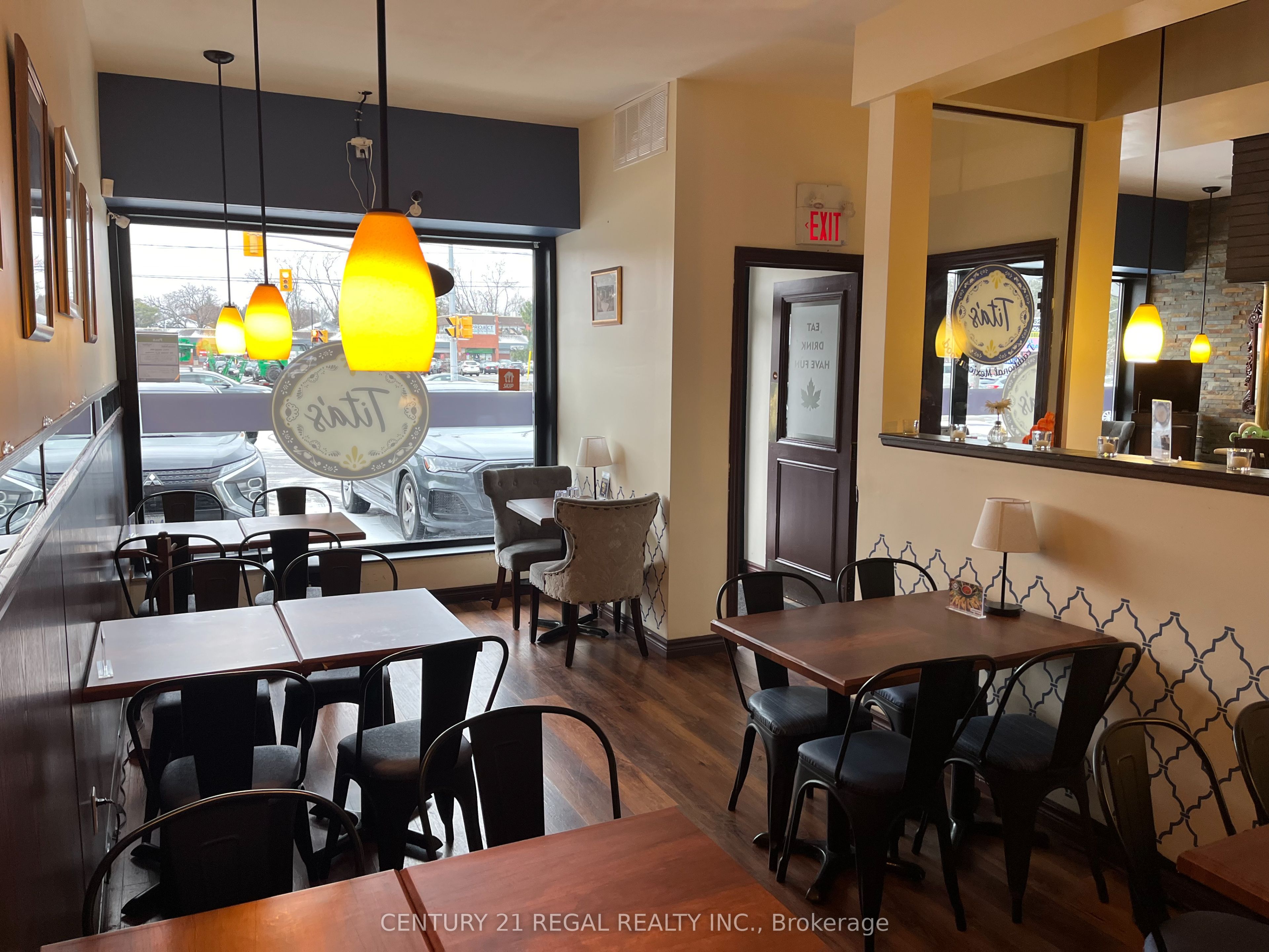 #1852 - 1852 Lakeshore Rd W Road Property Photo 3
