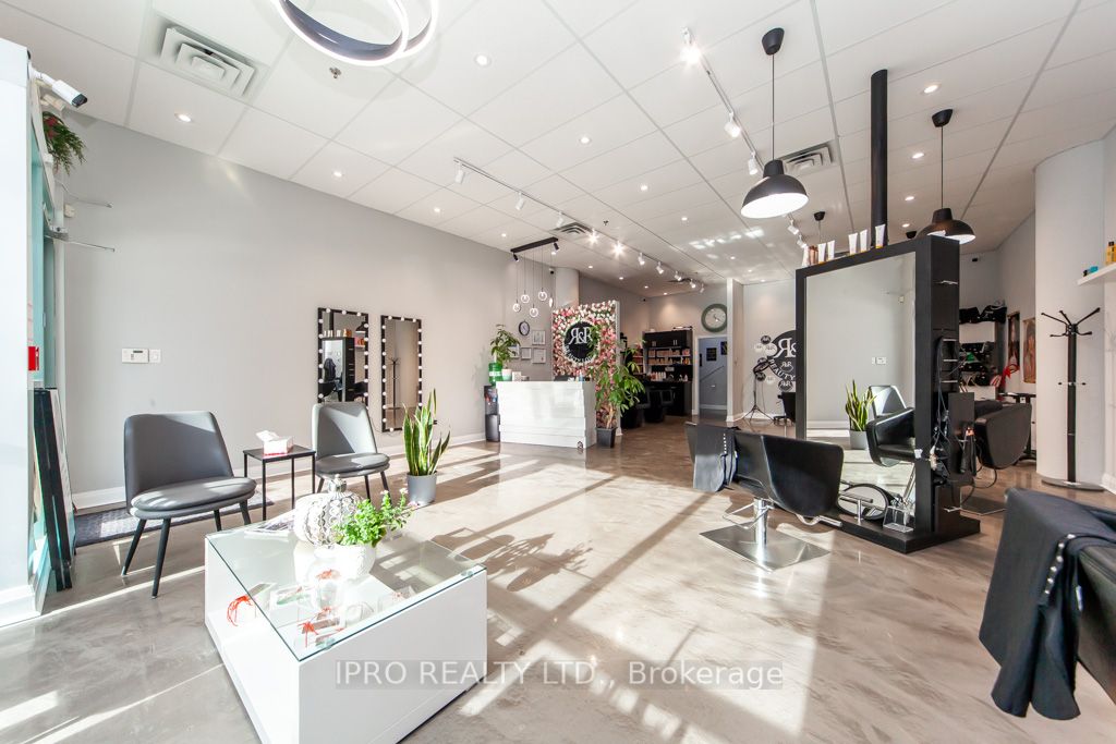 #5 - 272 Manitoba Street Property Photo 12