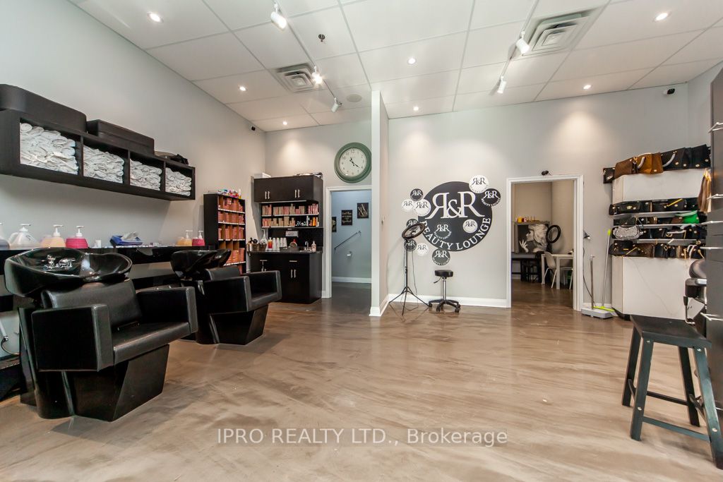 #5 - 272 Manitoba Street Property Photo 21