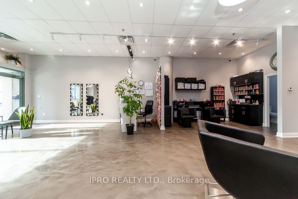 #5 - 272 Manitoba Street Property Photo 23