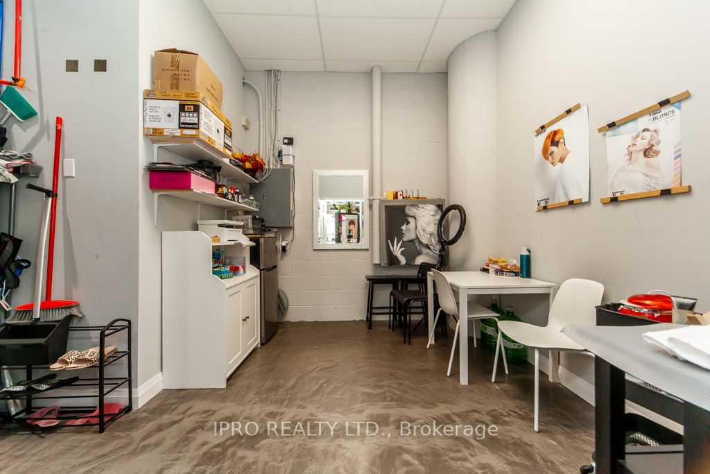 #5 - 272 Manitoba Street Property Photo 27