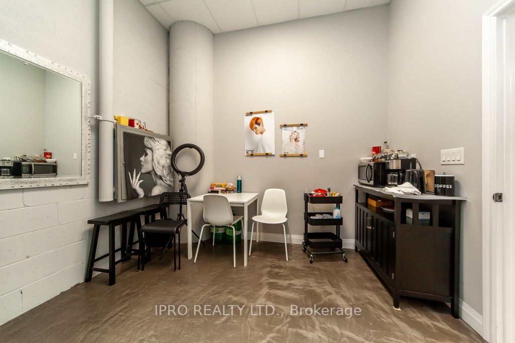 #5 - 272 Manitoba Street Property Photo 28